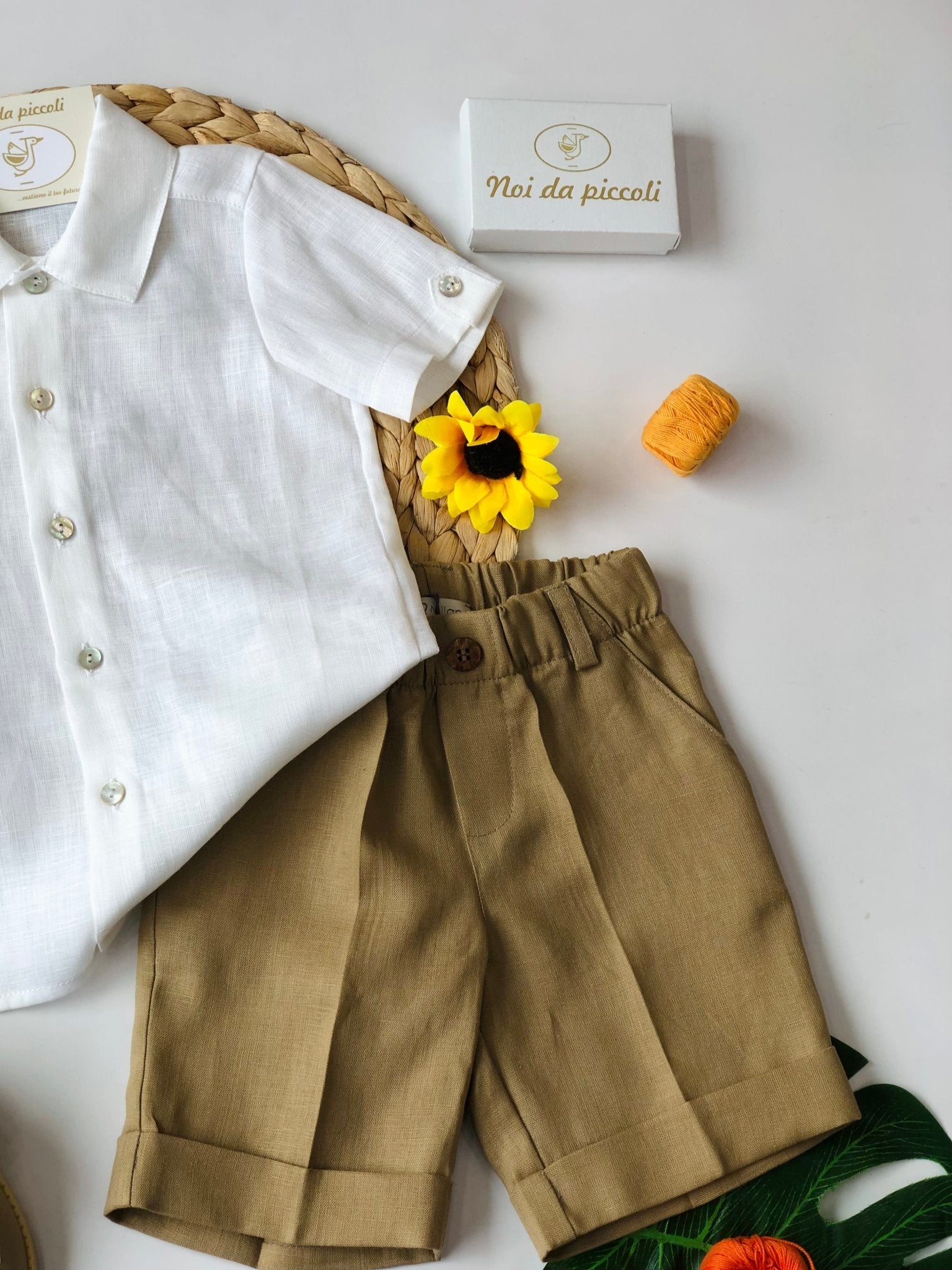 CAMICINA IN LINO BIANCO CON BERMUDA LINO SABBIA - Noi da piccoli
