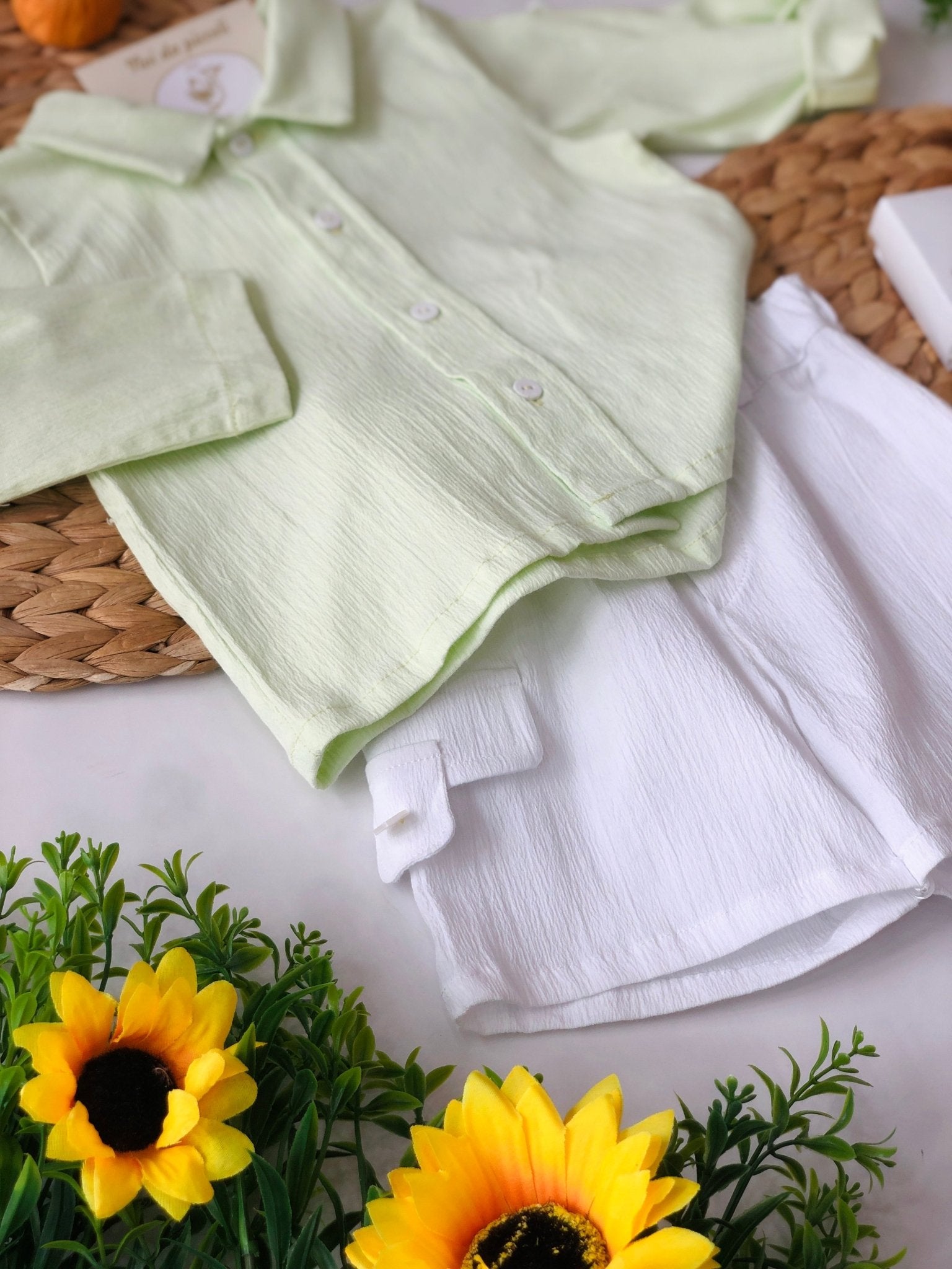 CAMICINA VERDE MELA CON SHORT BIANCO - Noi da piccoli