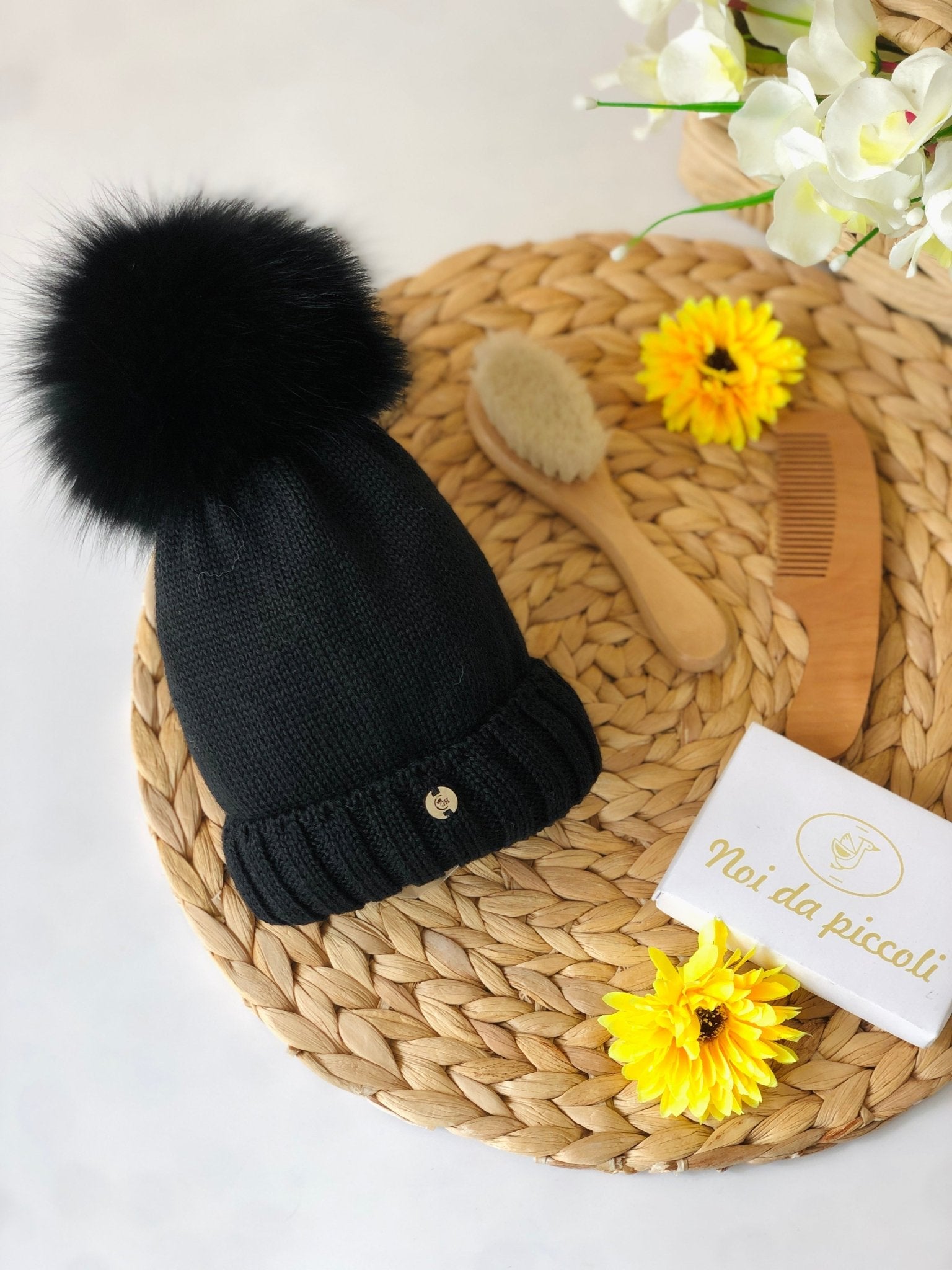 CAPPELLINO LANA E VOLPE NERO PON POM - Noi da piccoli