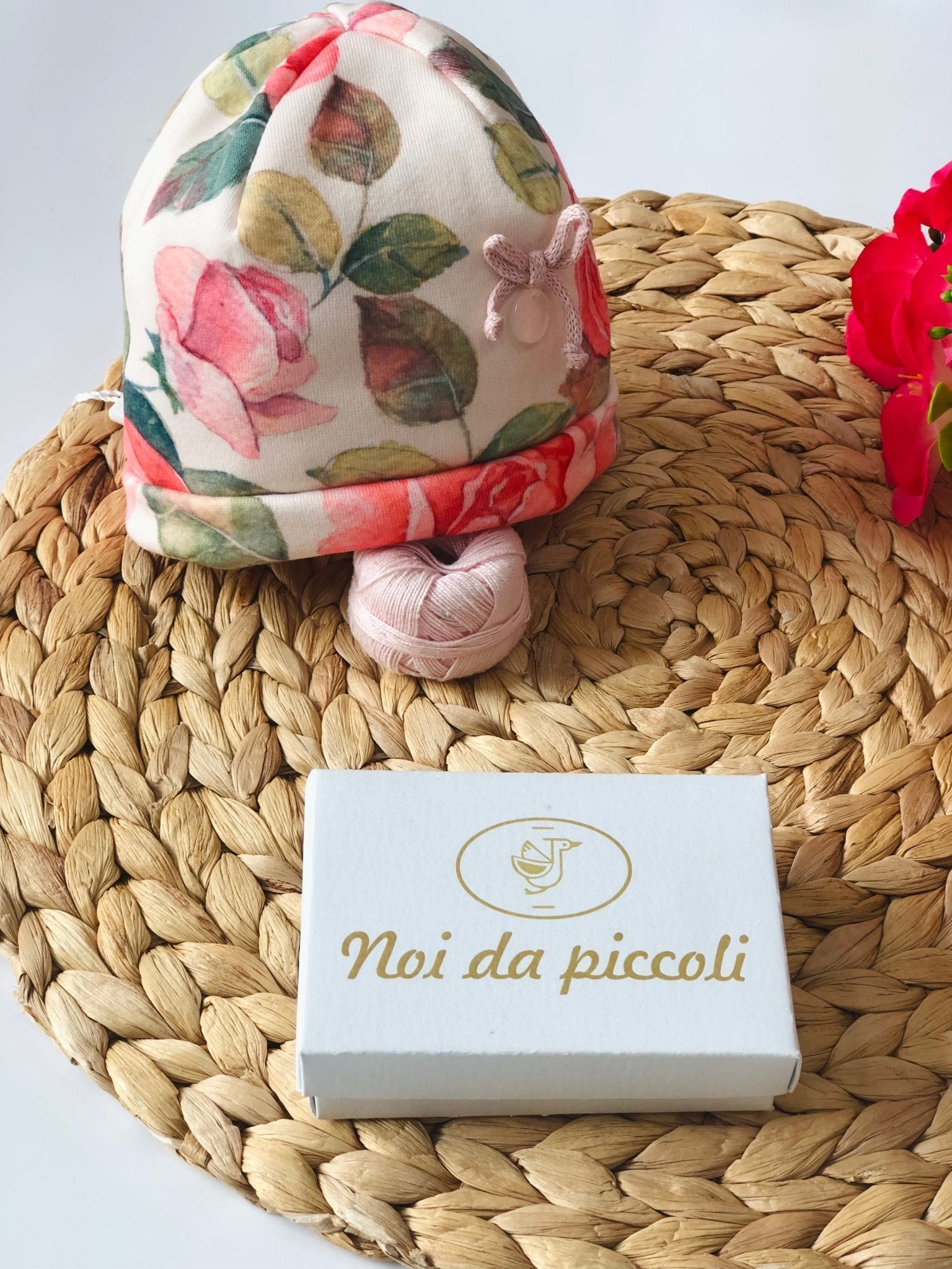 CAPPELLINO ROSE ROSSE CALDO COTONE - Noi da piccoli