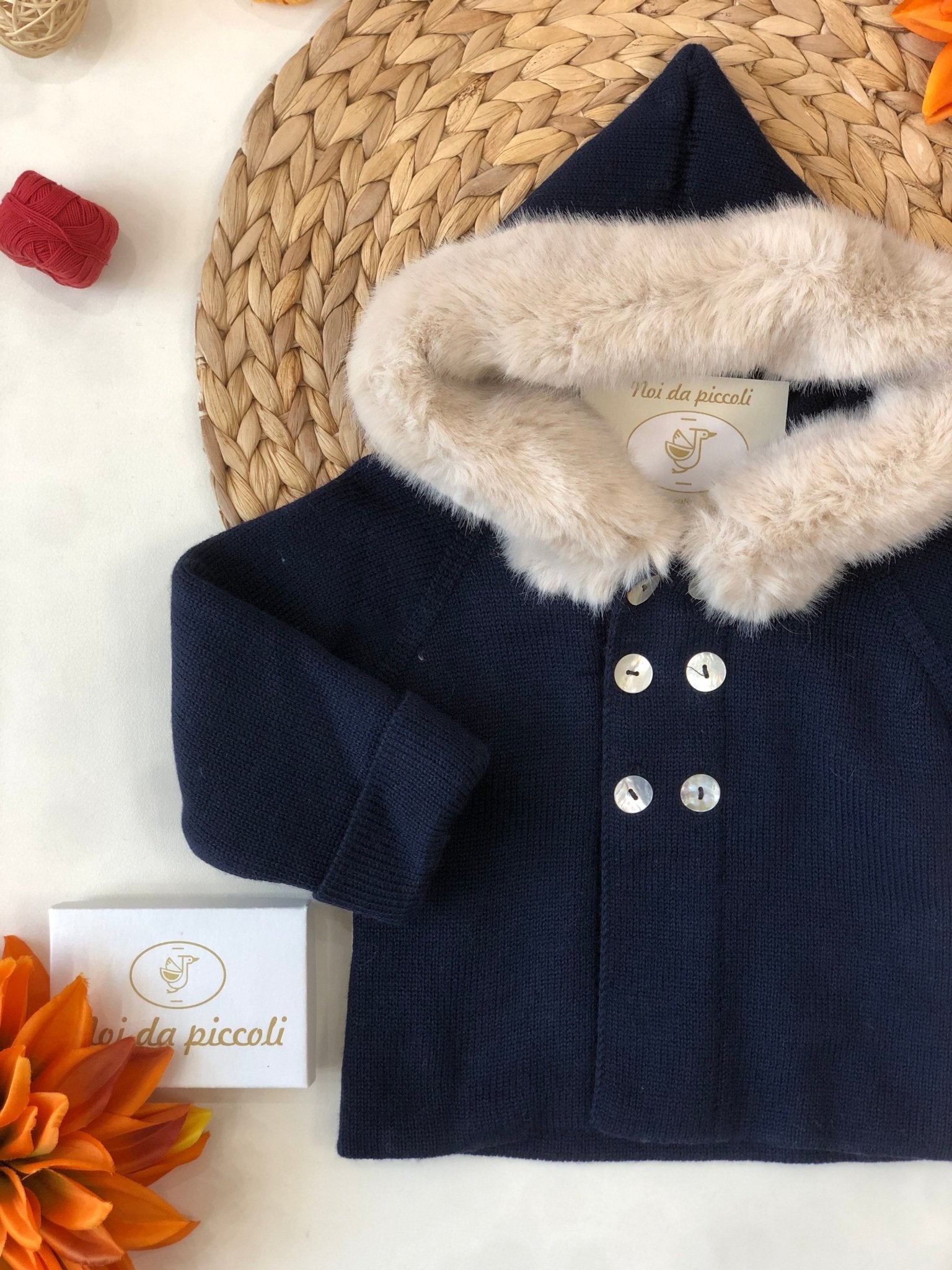 CAPPOTTINO BLU IN MAGLIA MORBIDA CON PELLICCIA - Noi da piccoli