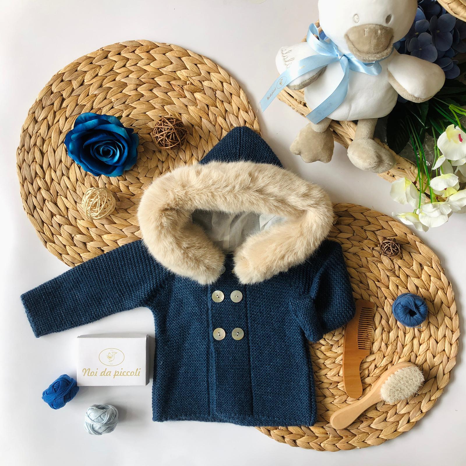 CAPPOTTINO IN MAGLIA BLU CON PELLICCIA - Noi da piccoli