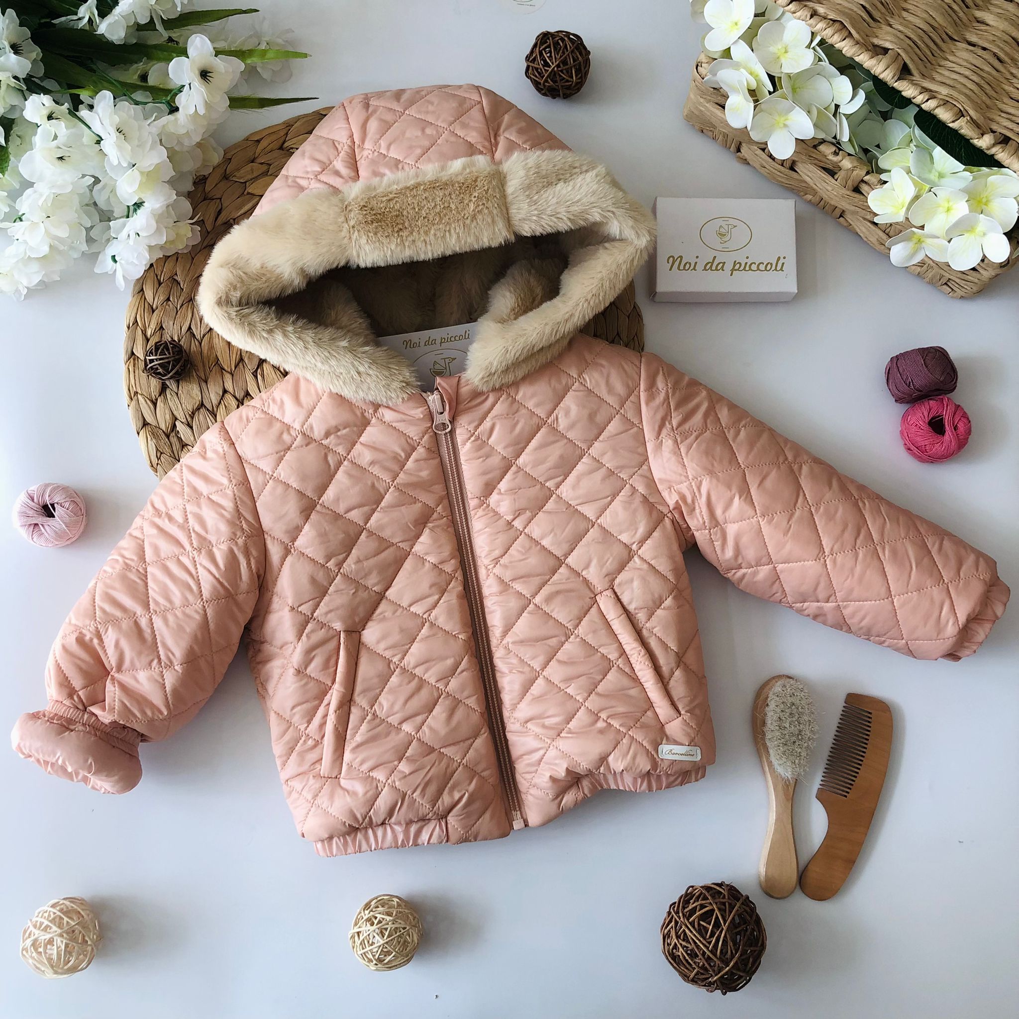 CAPPOTTINO TRAPUNTATO ROSA CON CAPPUCCIO PELLICCIA - Noi da piccoli