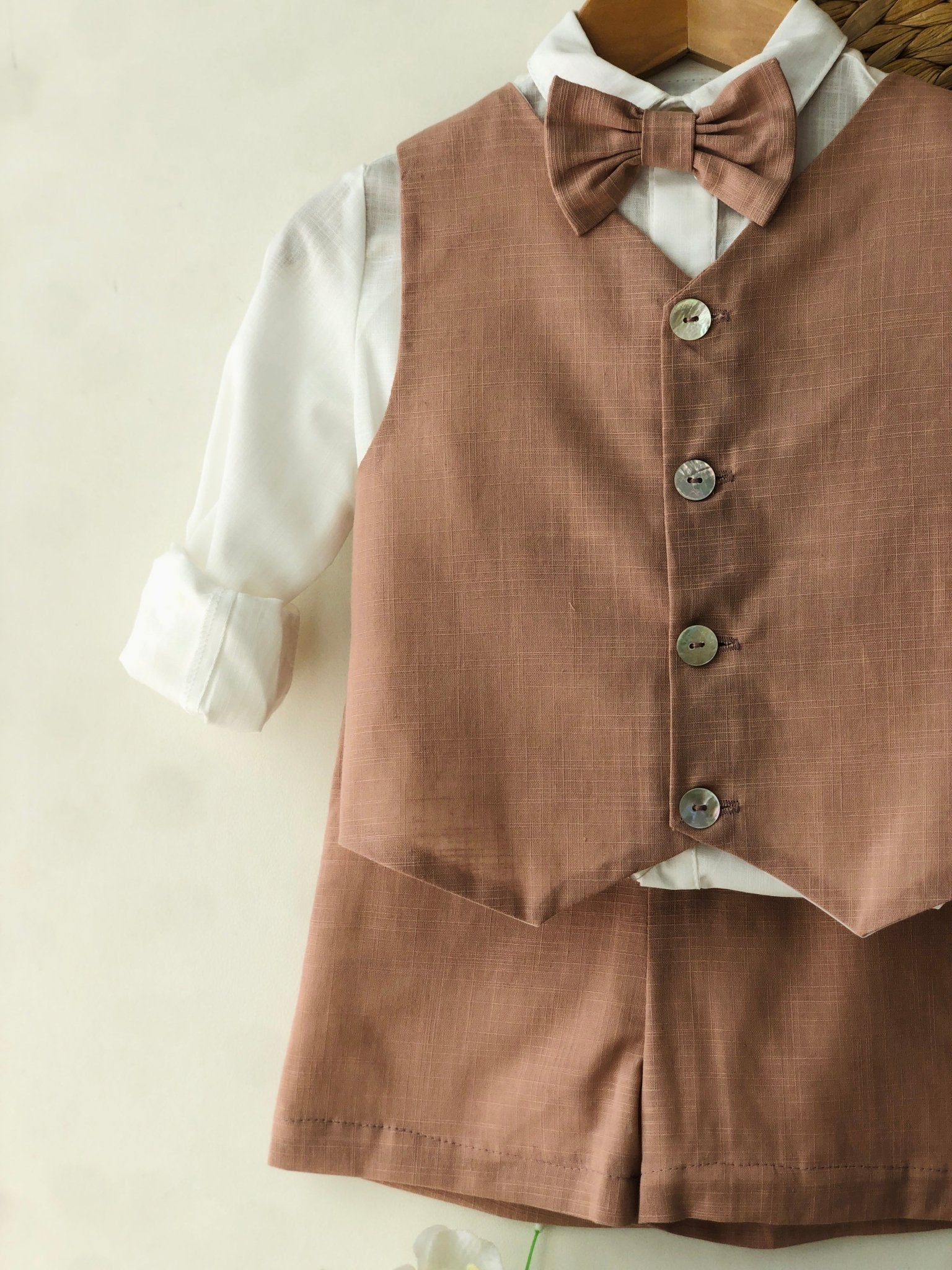 COMPLETO 4 PZ ROSA MATTONE E BOTTONCINI MADRE PERLA - Noi da piccoli