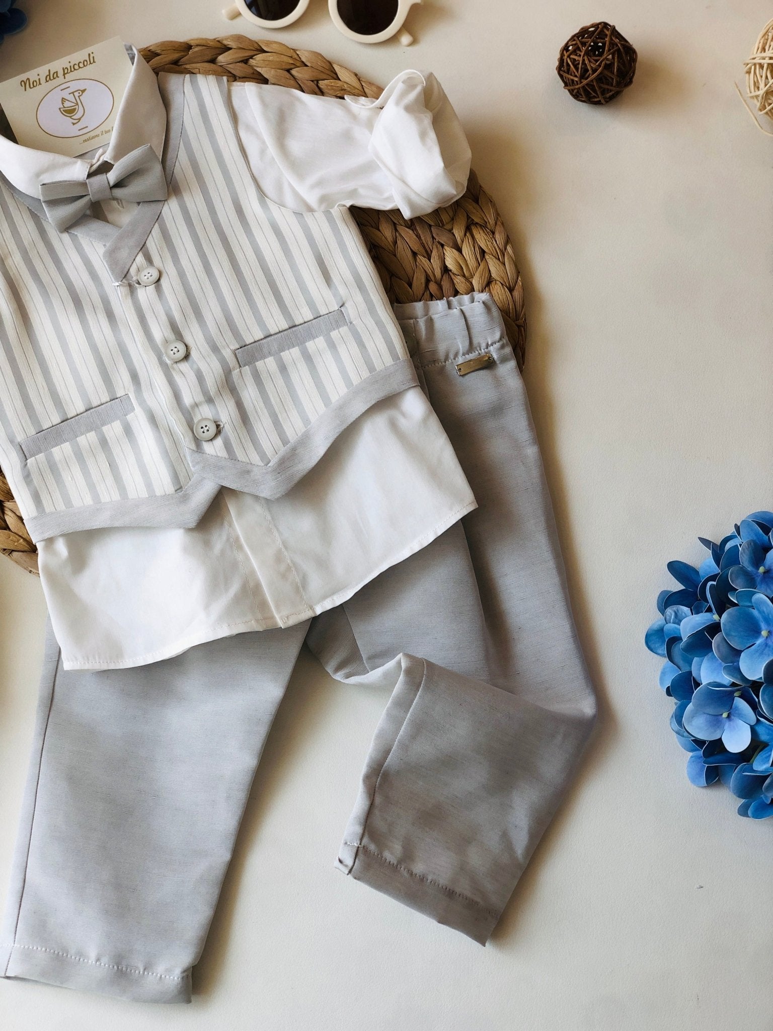 COMPLETO 4PZ GRIGIO PERLA E BIANCO - Noi da piccoli