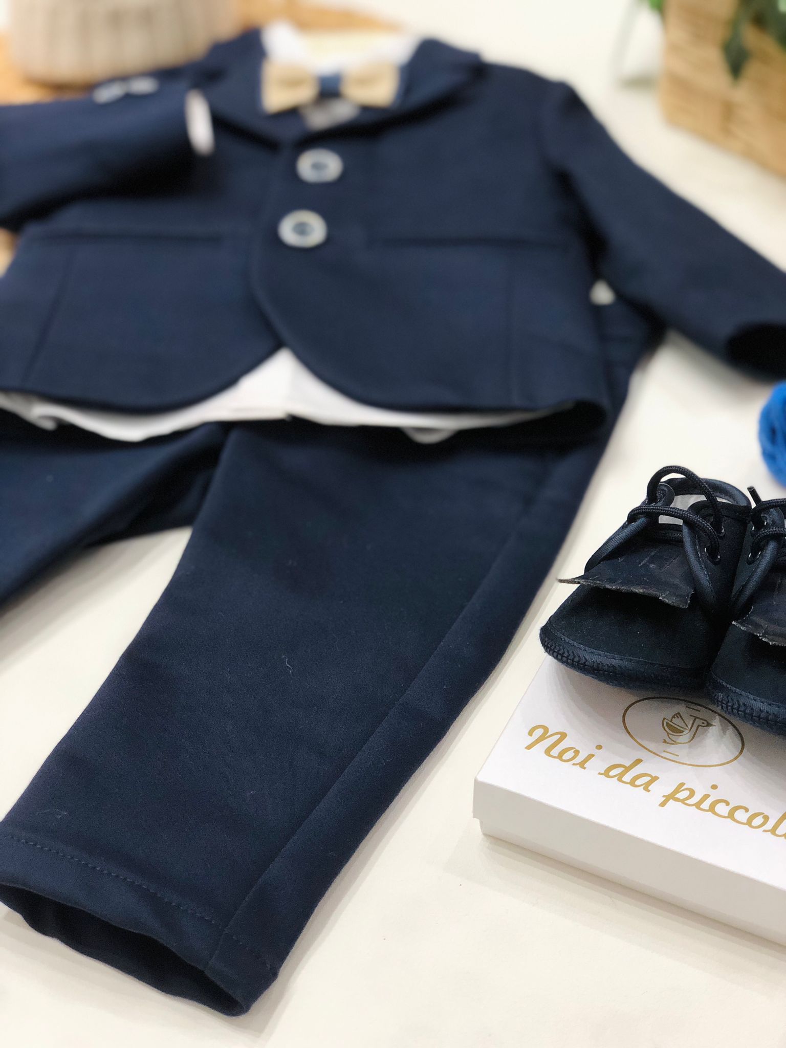 COMPLETO BLU CON DETTAGLI BEIGE - Noi da piccoli