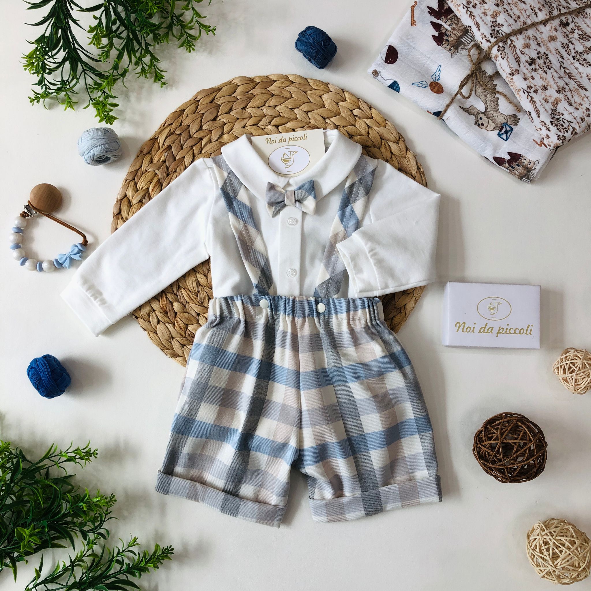 COMPLETO CON BRETELLE QUADRETTI PANNA E BEIGE - Noi da piccoli