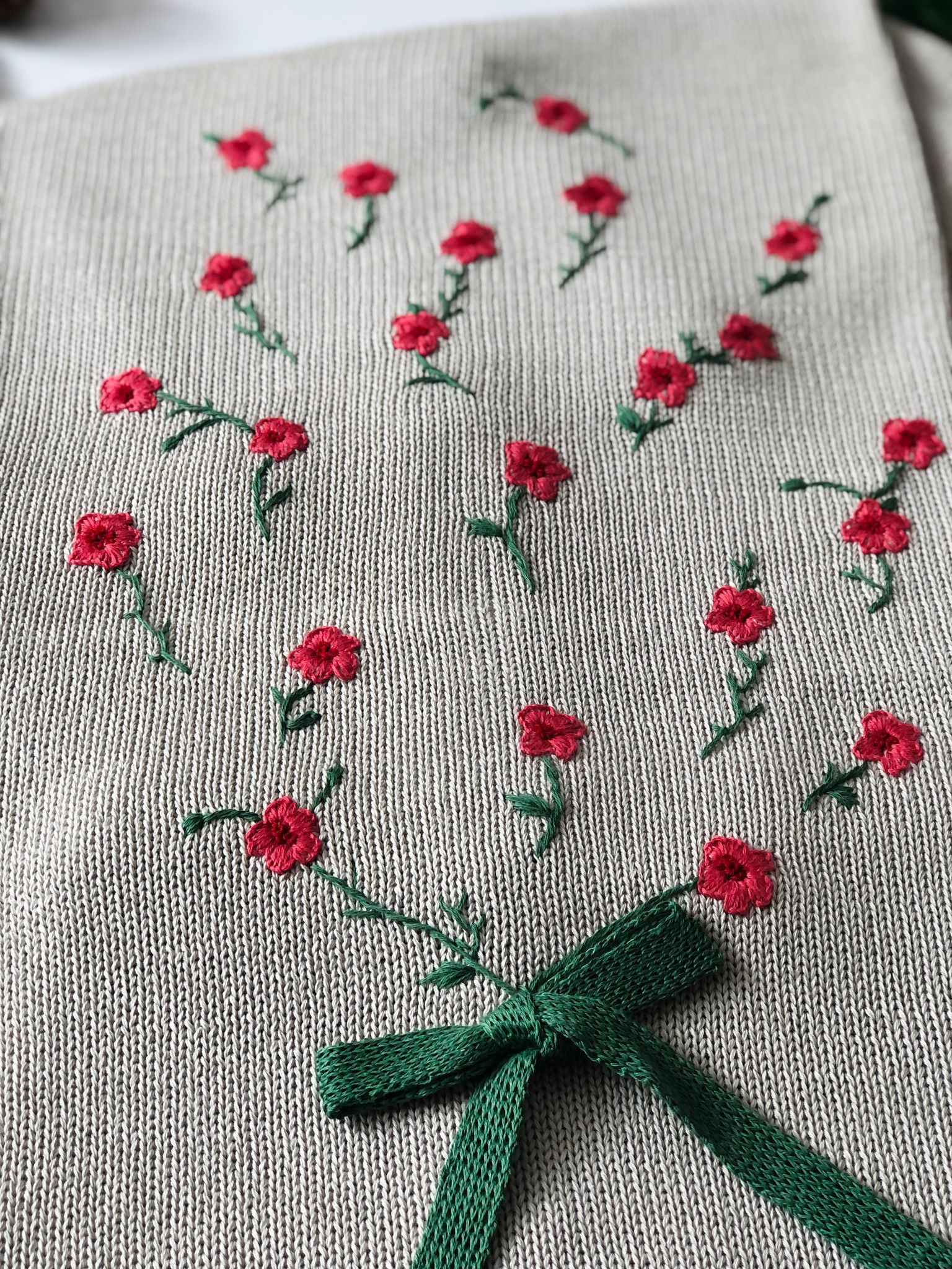 COORDINATO CON ABITINO RICAMATO A MANO GALLIPOLI - Noi da piccoli