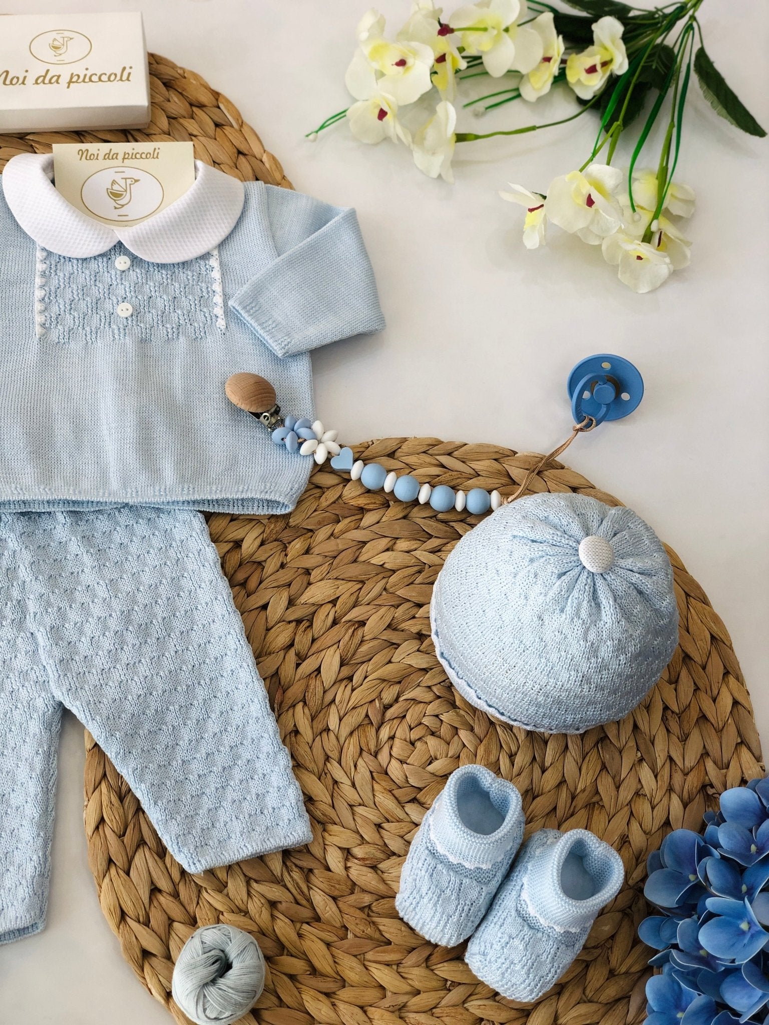 COORDINATO CON COMPLETO 2PZ CIELO E BIANCO IN FILO DI COTONE - Noi da piccoli