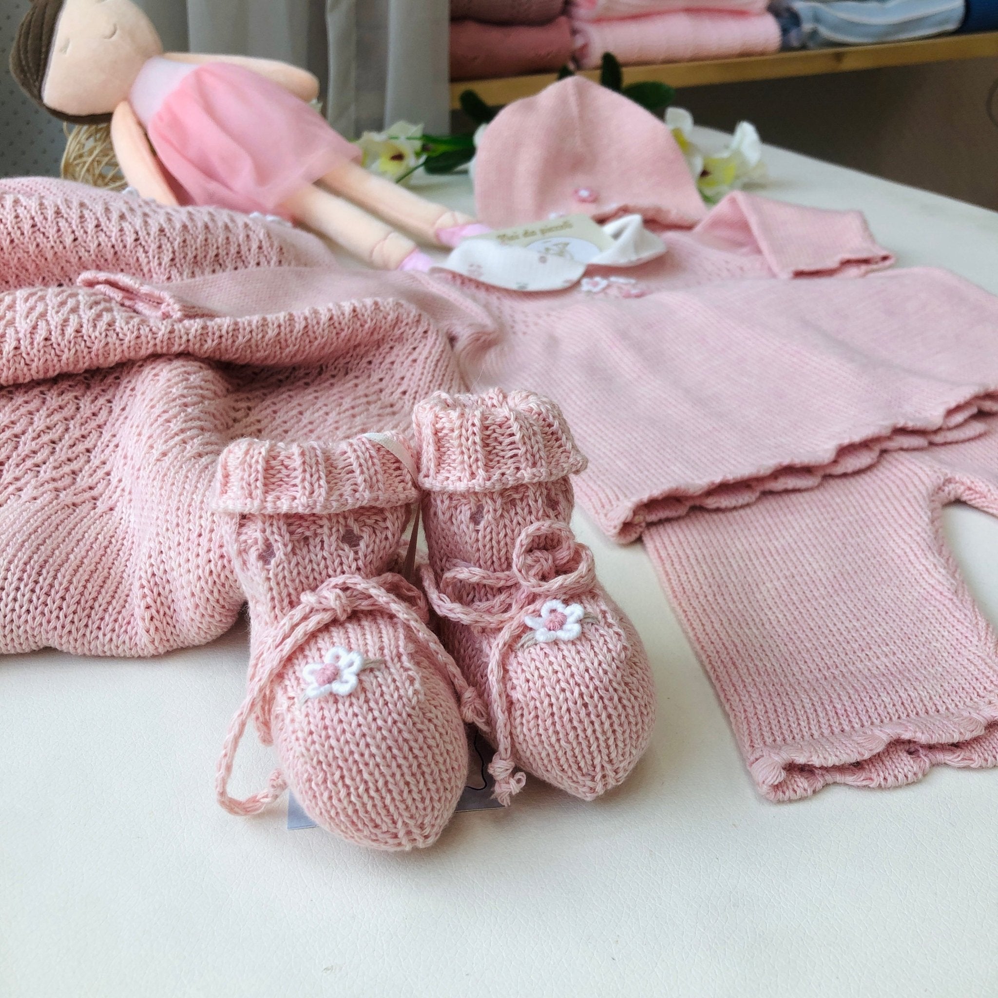 COORDINATO CON COMPLETO 2PZ RICAMATA A MANO NAIME FILO DI COTONE - Noi da piccoli