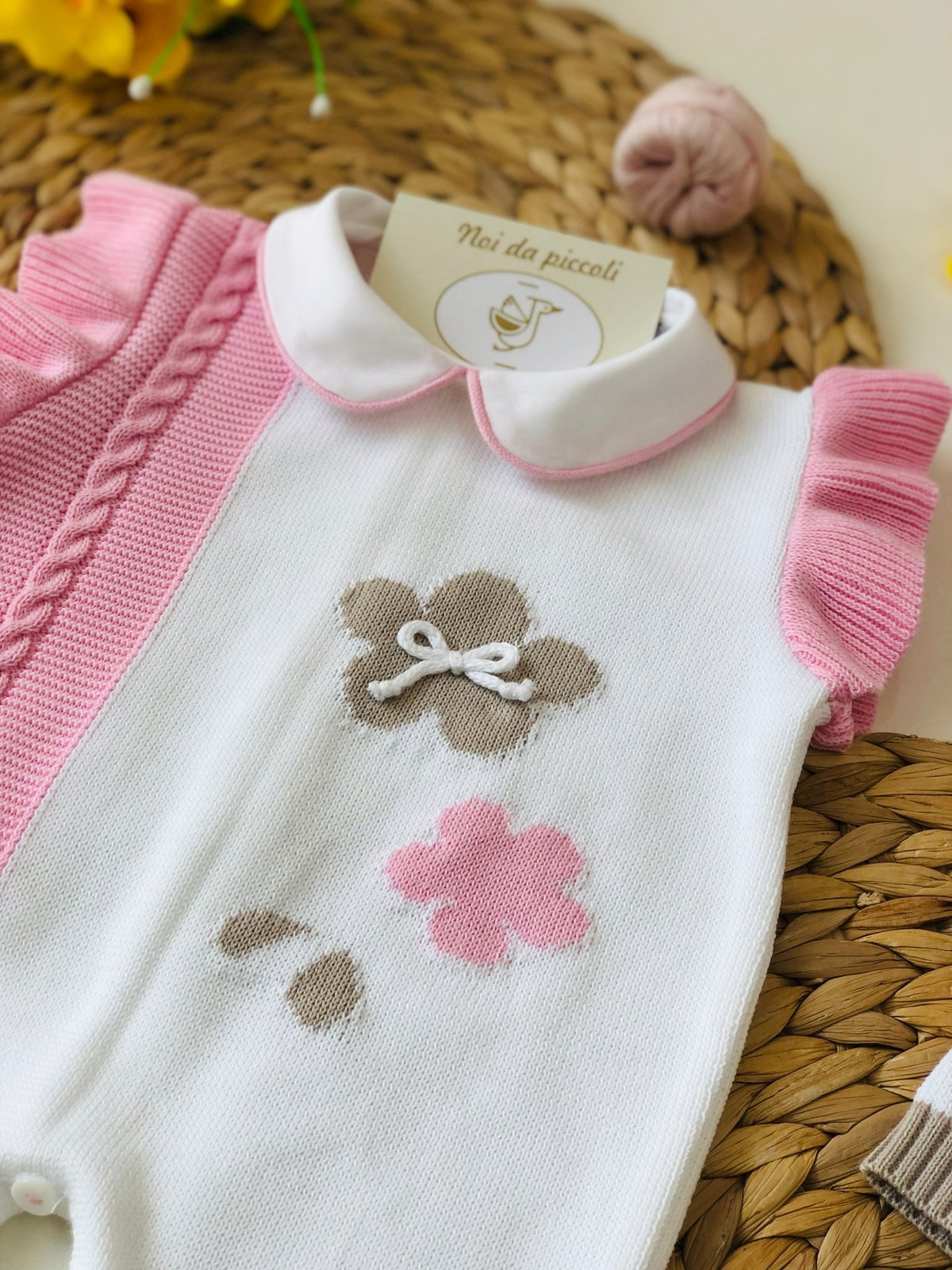 COORDINATO CON PAGLIACCETTO IN FILO DI COTONE BIANCO ROSA BEIGE - Noi da piccoli