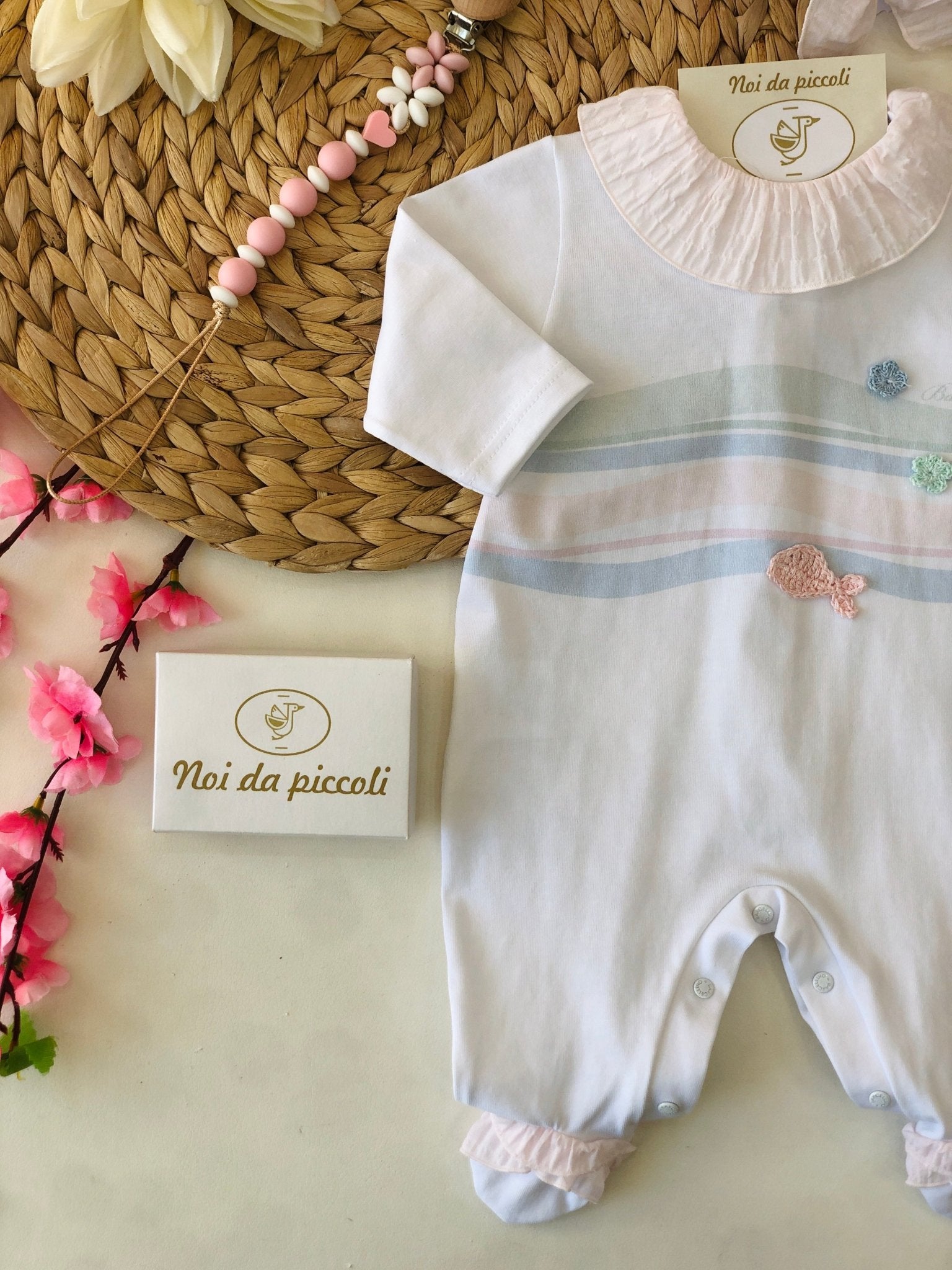 COORDINATO CON TUTINA DETTAGLIO ALL'UNCINETTO - Noi da piccoli