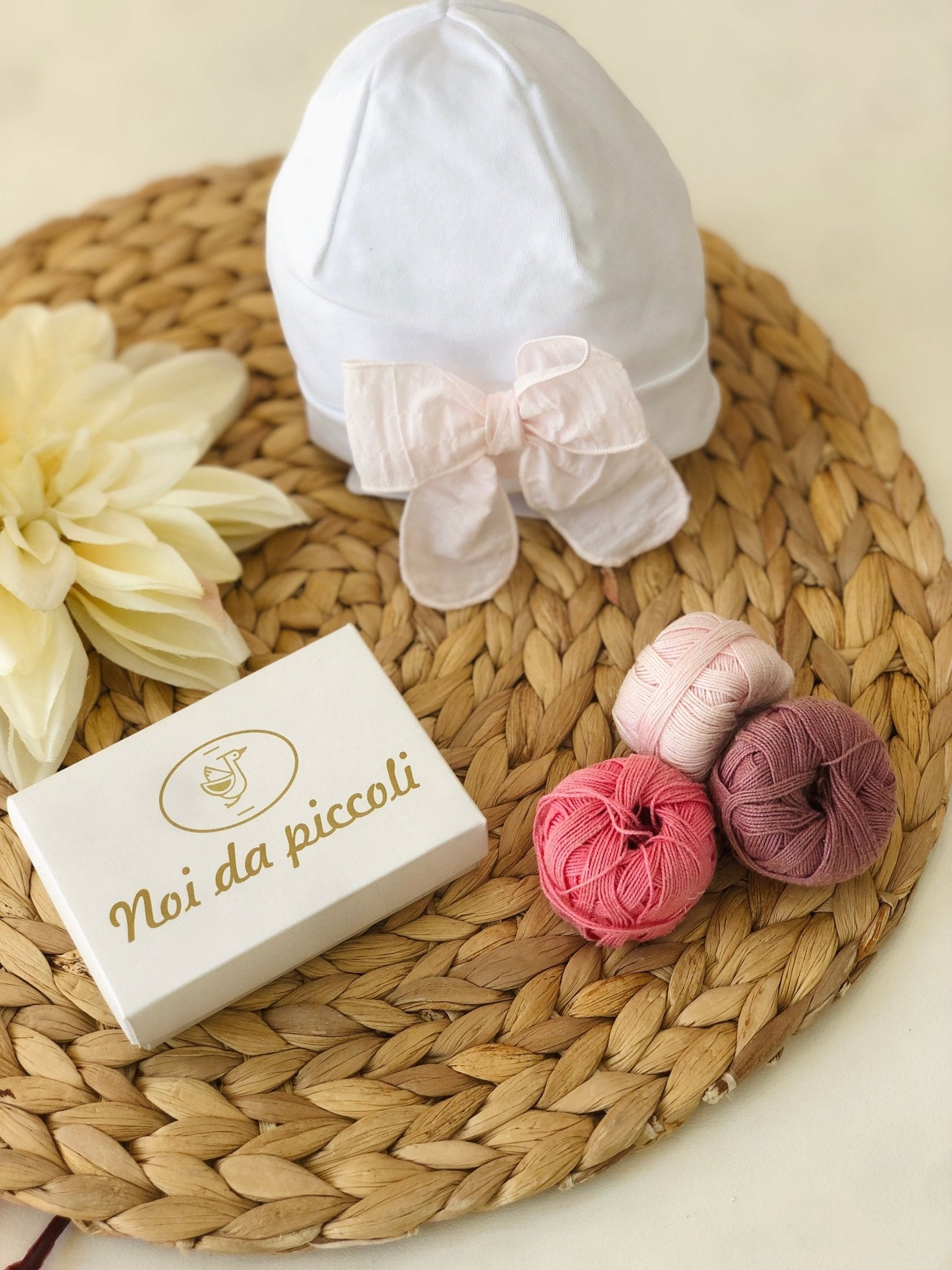 COORDINATO CON TUTINA DETTAGLIO ALL'UNCINETTO - Noi da piccoli