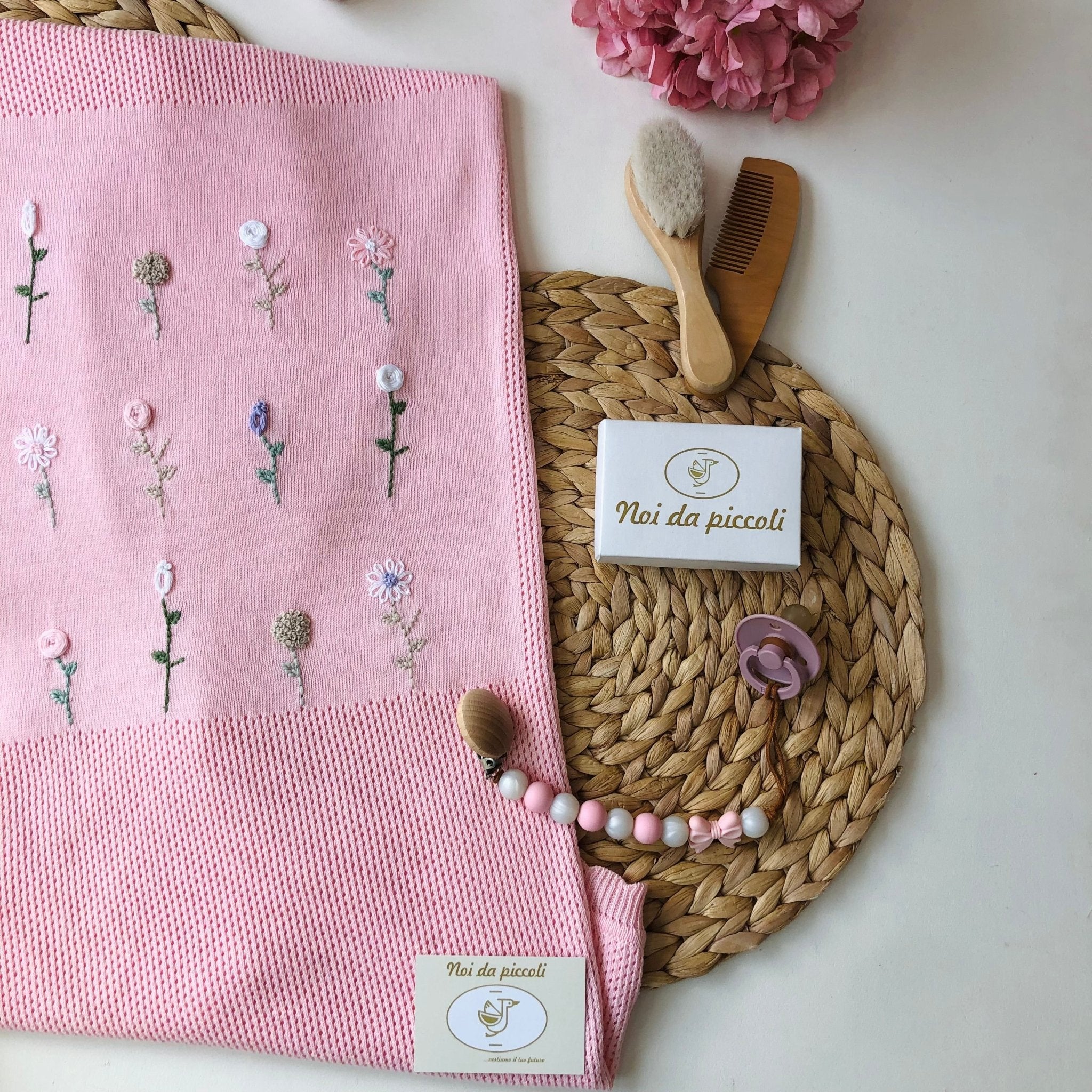 COPERTINA ROSA FIORITO FILO DI COTONE - Noi da piccoli