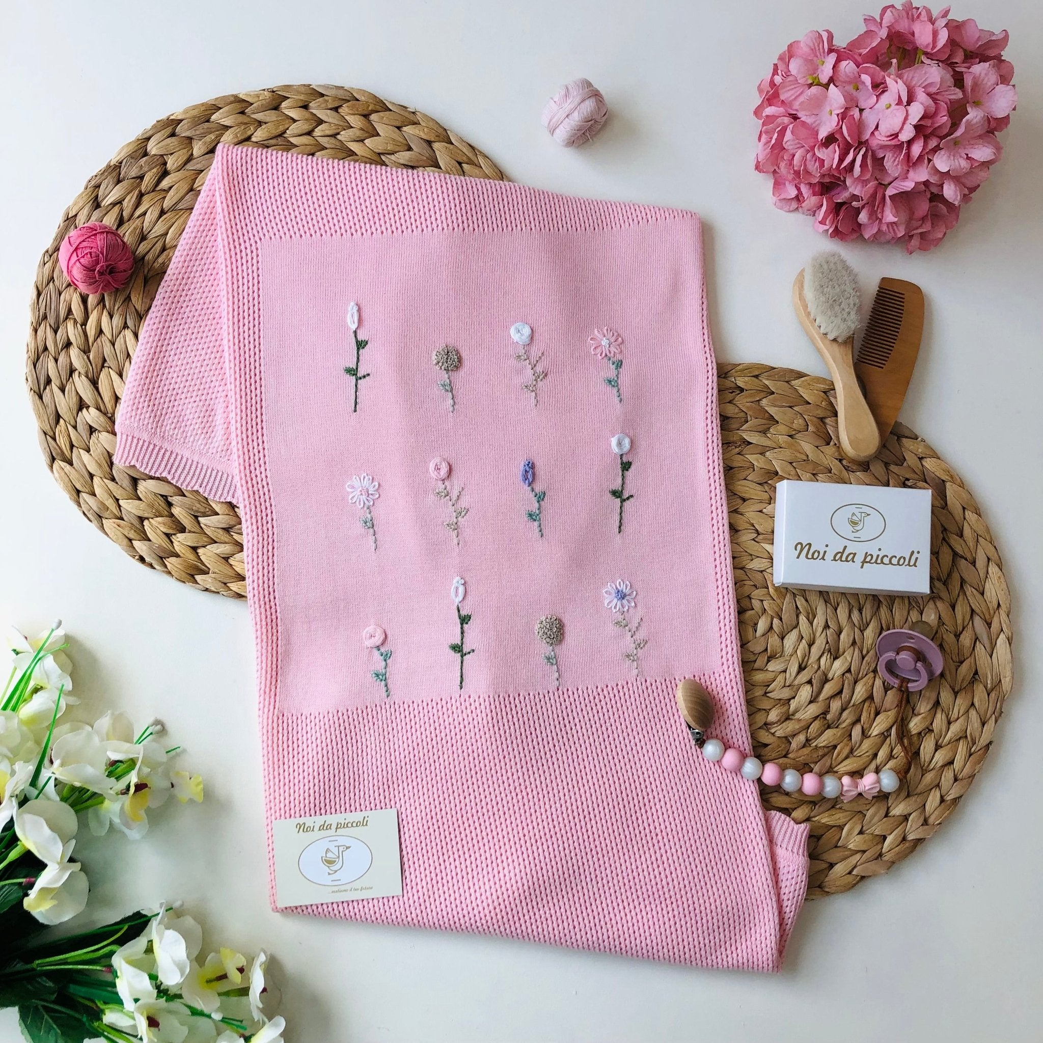 COPERTINA ROSA FIORITO FILO DI COTONE - Noi da piccoli