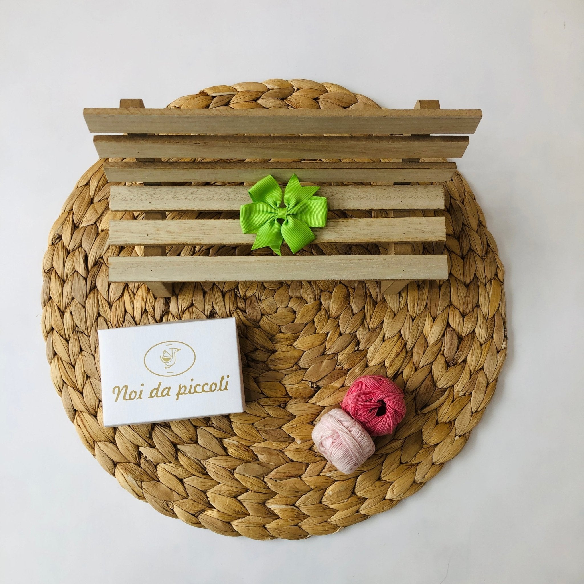 FERMAGLIO IN RASO VERDE - Noi da piccoli