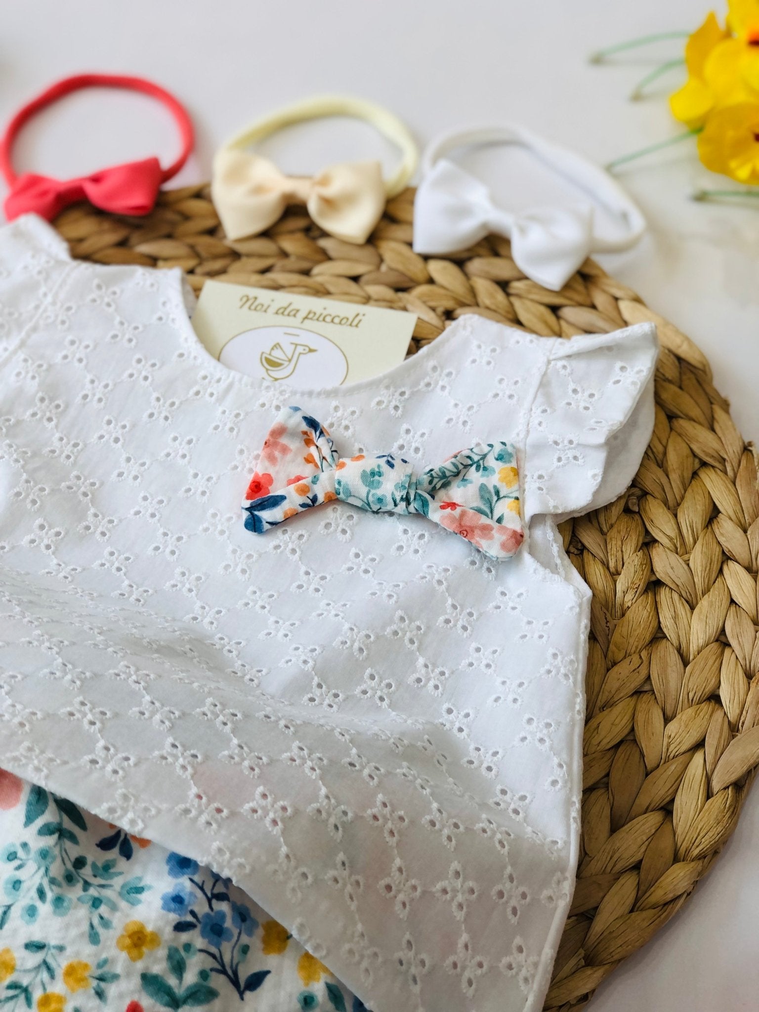 MAGLIA CON CULOTTE 100% COTONE FIORELLINI E FIOCCO - Noi da piccoli