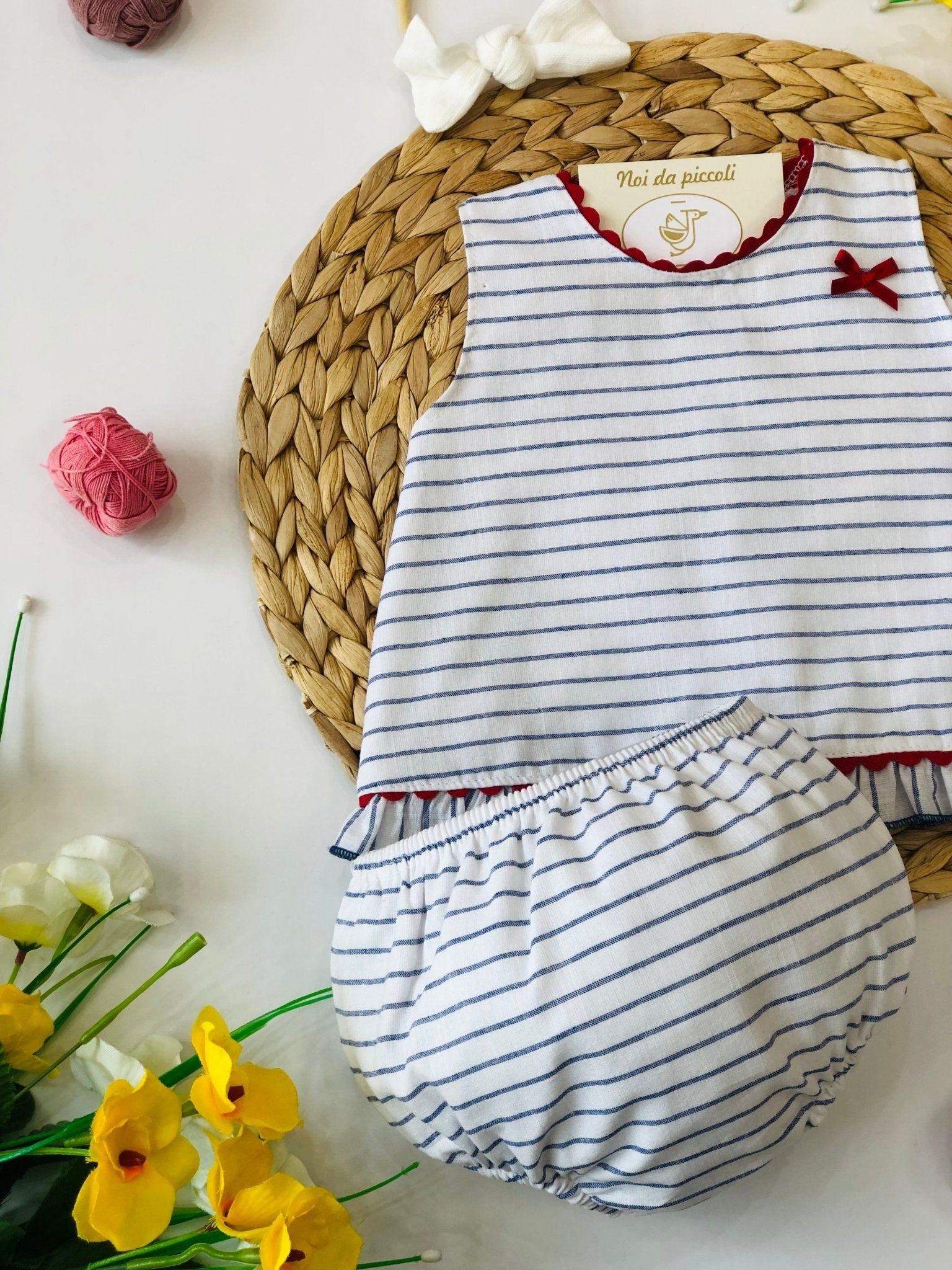 MAGLIA CON CULOTTE 100% COTONE RIGHE BLU E DETTAGLI ROSSI - Noi da piccoli
