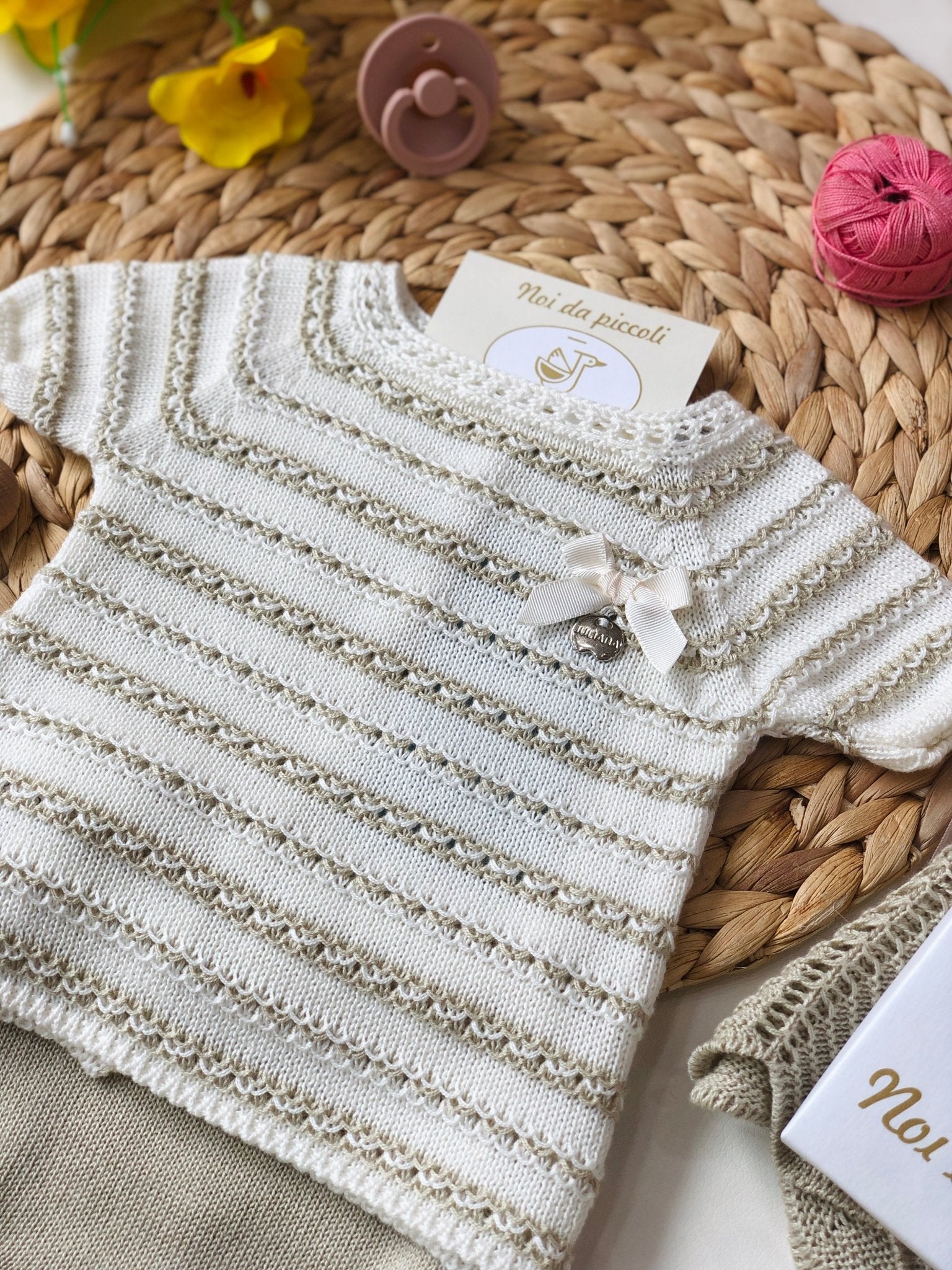 MAGLIETTINA CON CULOTTINA FILATO PANNA E TORTORA - Noi da piccoli