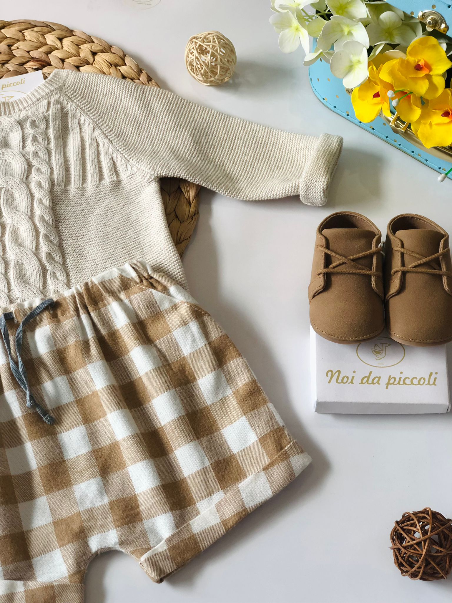 MAGLIONCINO CON SHORT QUADRI BEIGE - Noi da piccoli