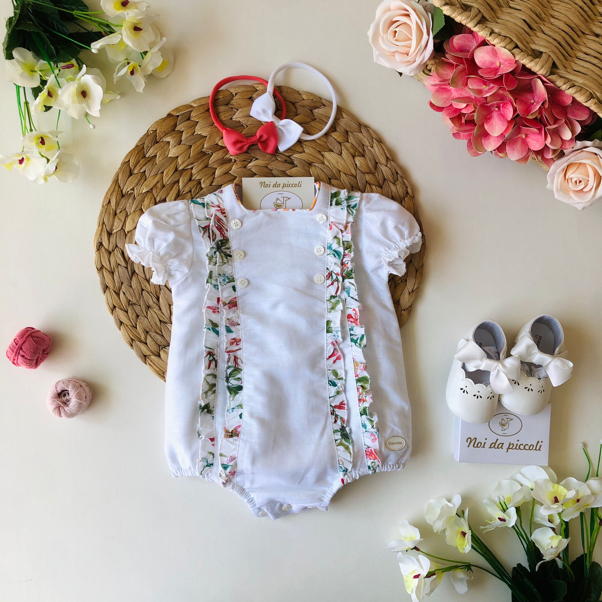 PAGLIACCETTO BIANCO CON DETTAGLIO FOGLIE - Noi da piccoli