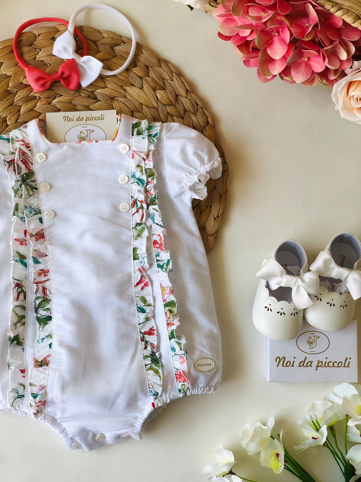 PAGLIACCETTO BIANCO CON DETTAGLIO FOGLIE - Noi da piccoli