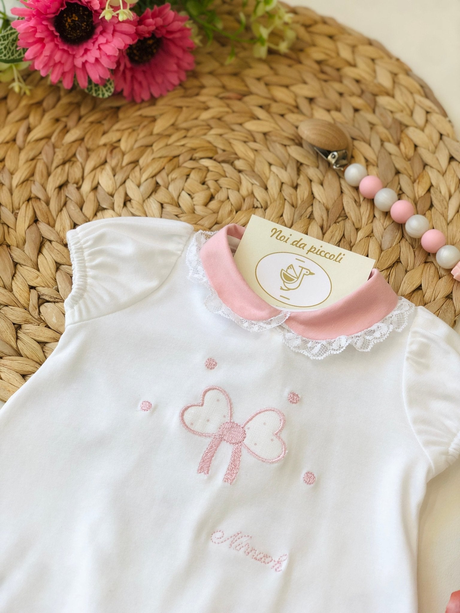 PAGLIACCETTO IN COTONE BIANCO CON FIOCCO - Noi da piccoli