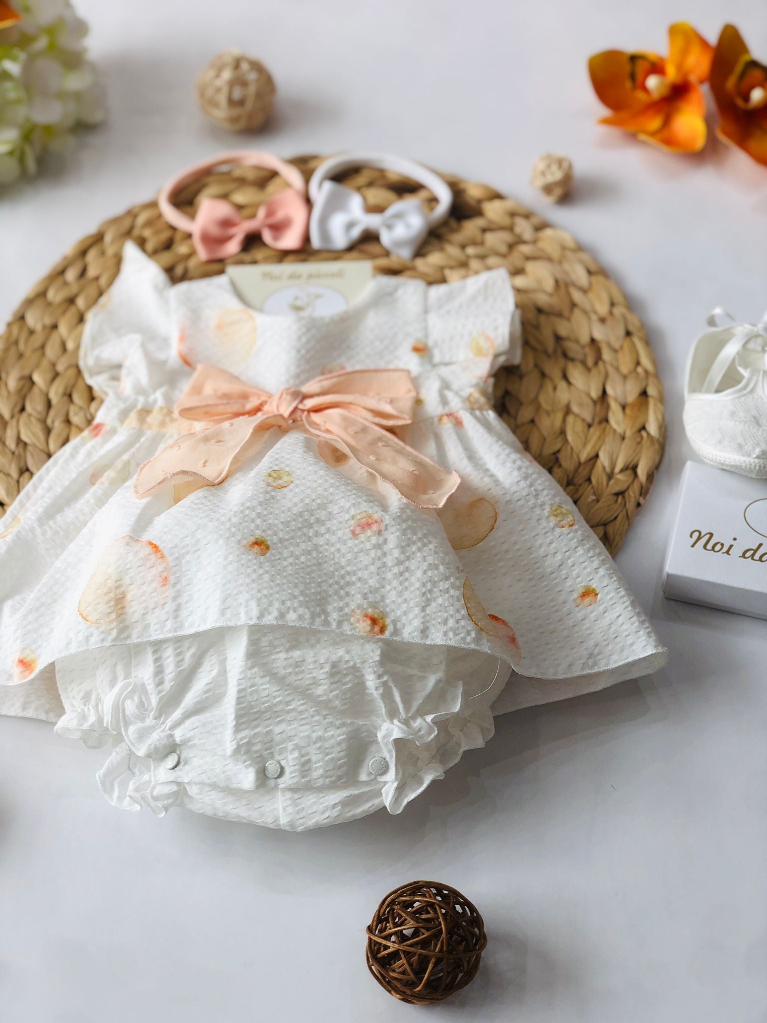 PAGLIACCETTO IN COTONE BIANCO E SALMONE - Noi da piccoli