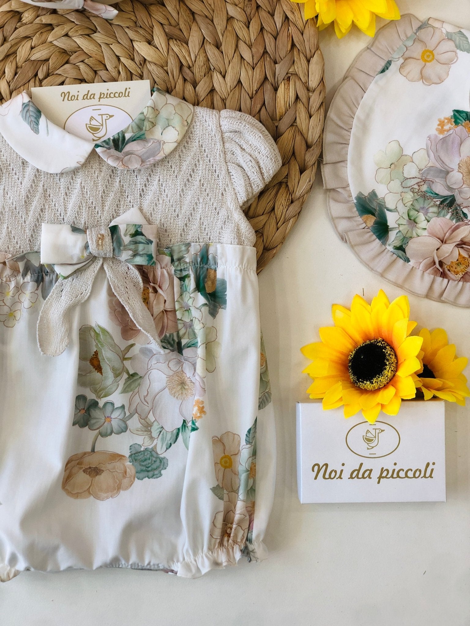 PAGLIACCETTO ROSA TENUE E FIORE COTONE - Noi da piccoli