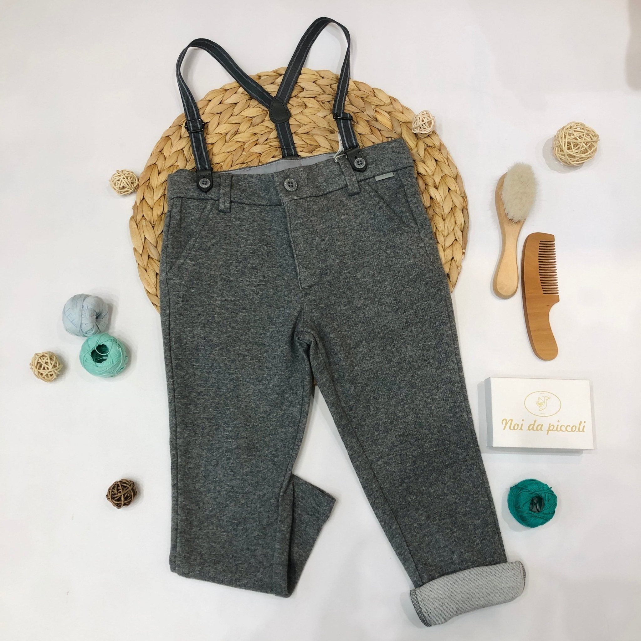 PANTALONE GRIGIO CON BRETELLE - Noi da piccoli