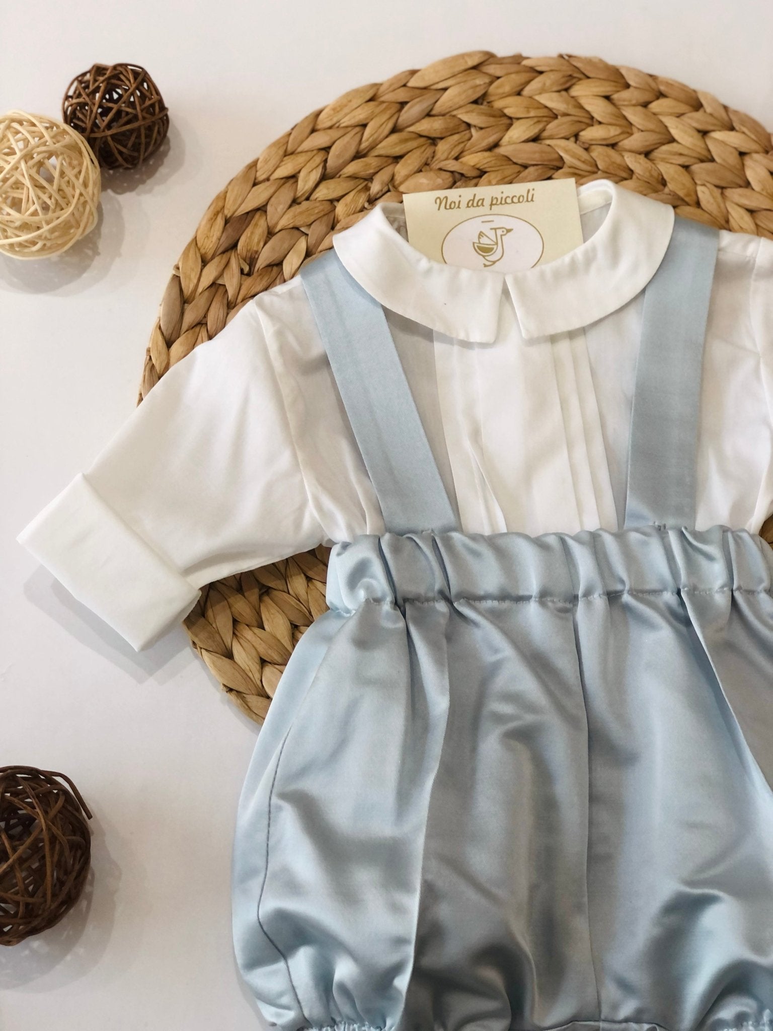 SALOPETTE CIELO CON CAMICINA BIANCA - Noi da piccoli