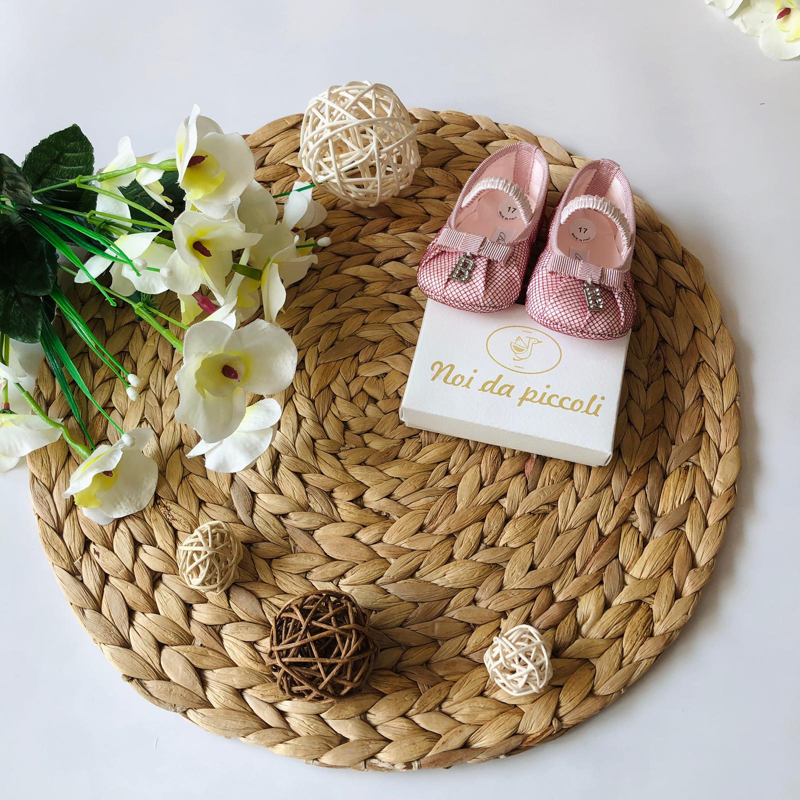 SCARPA A BAMBOLINA ROSA CON CIONDOLO - Noi da piccoli