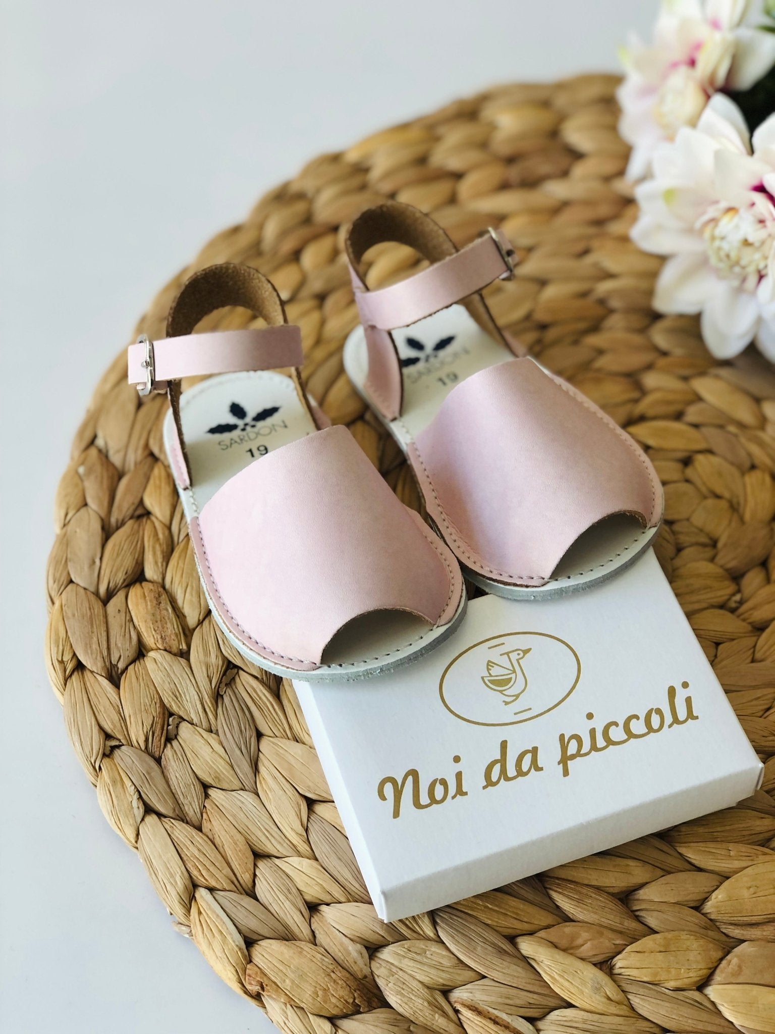 SCARPA MINORCHINA ROSA - Noi da piccoli