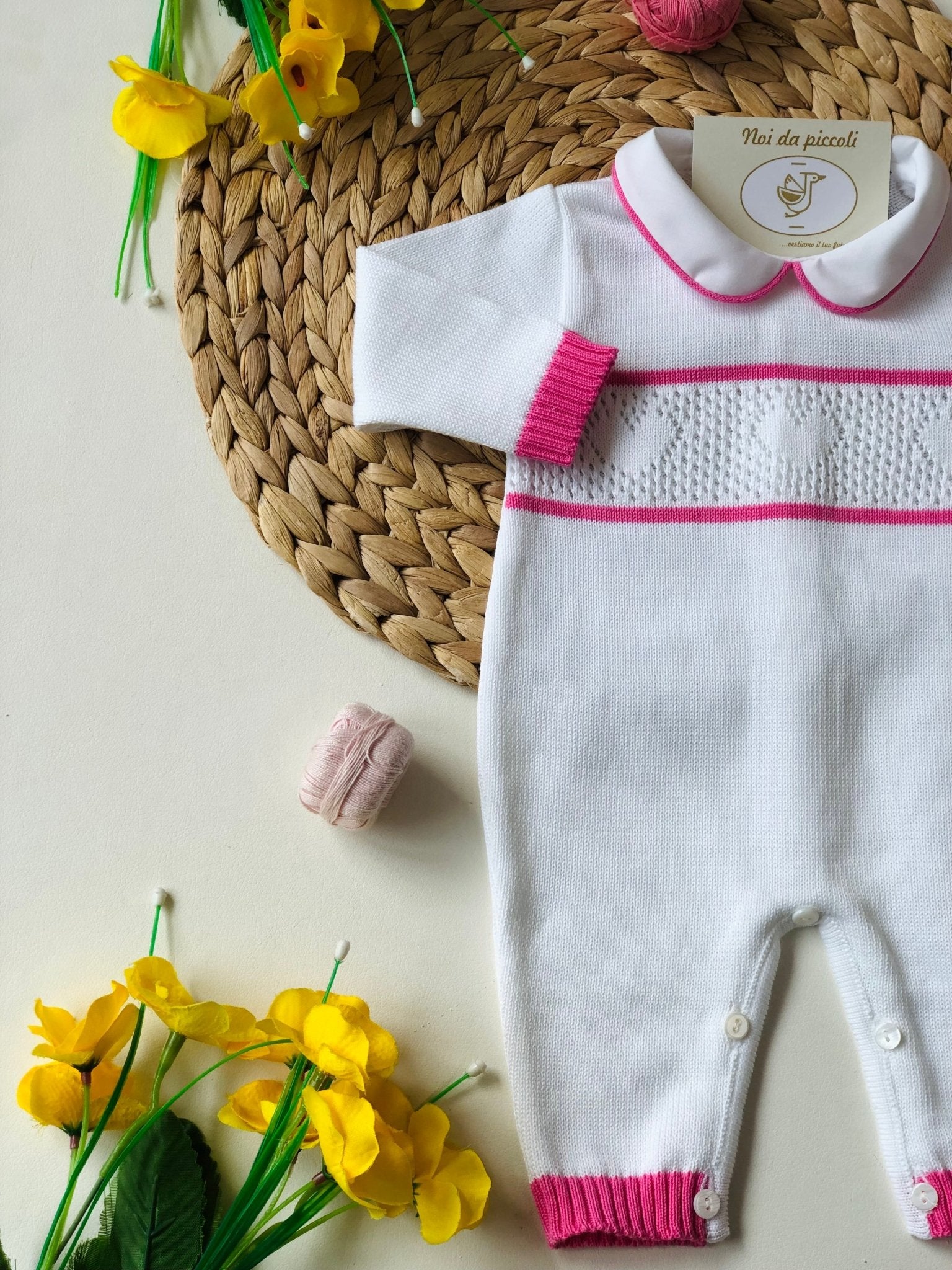 TUTINA CON SET PARURE IN FILO DI COTONE BIANCO E FUXIA - Noi da piccoli