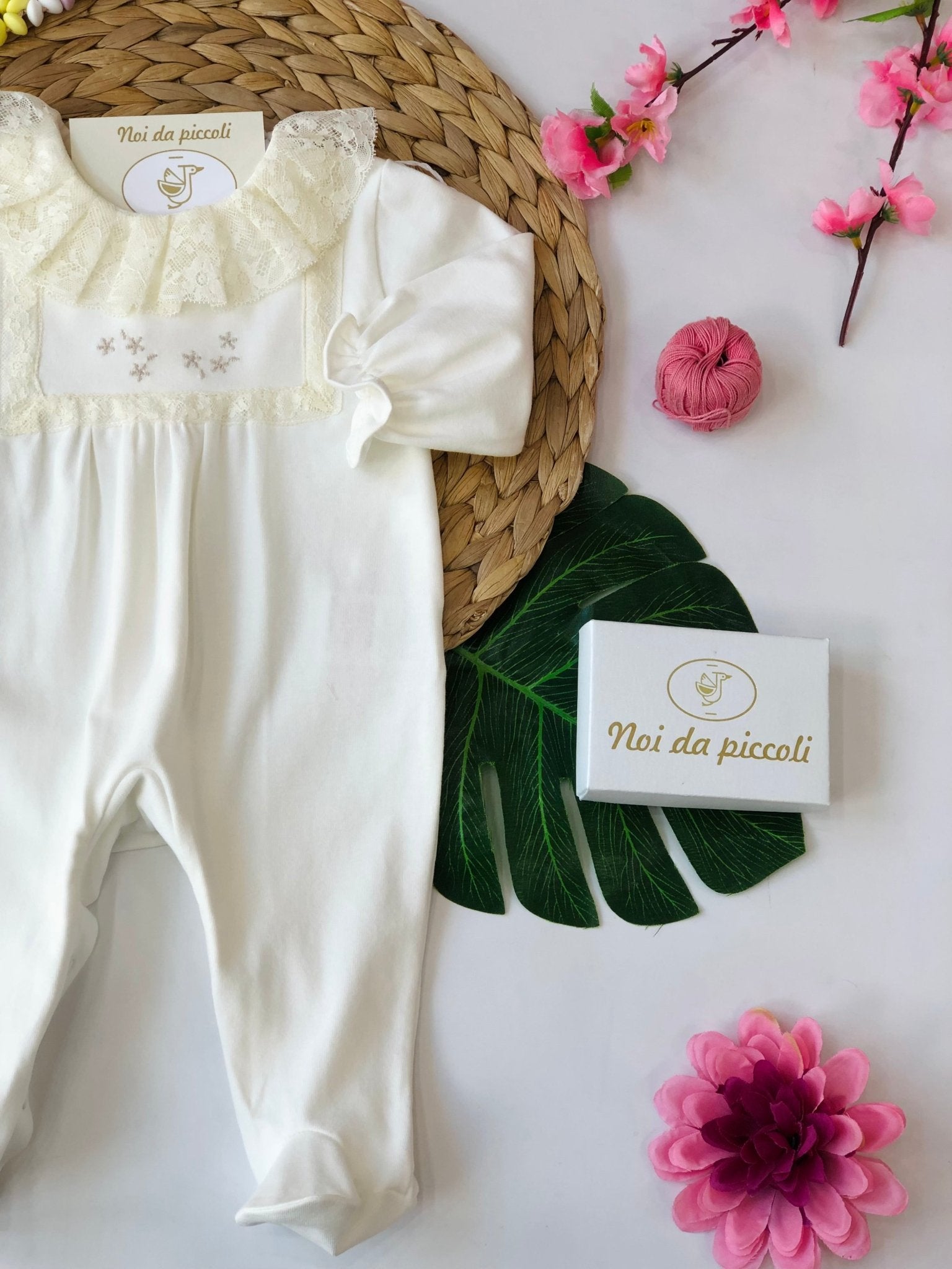 TUTINA IN COTONE ECRU CON PIZZO E RICAMO - Noi da piccoli