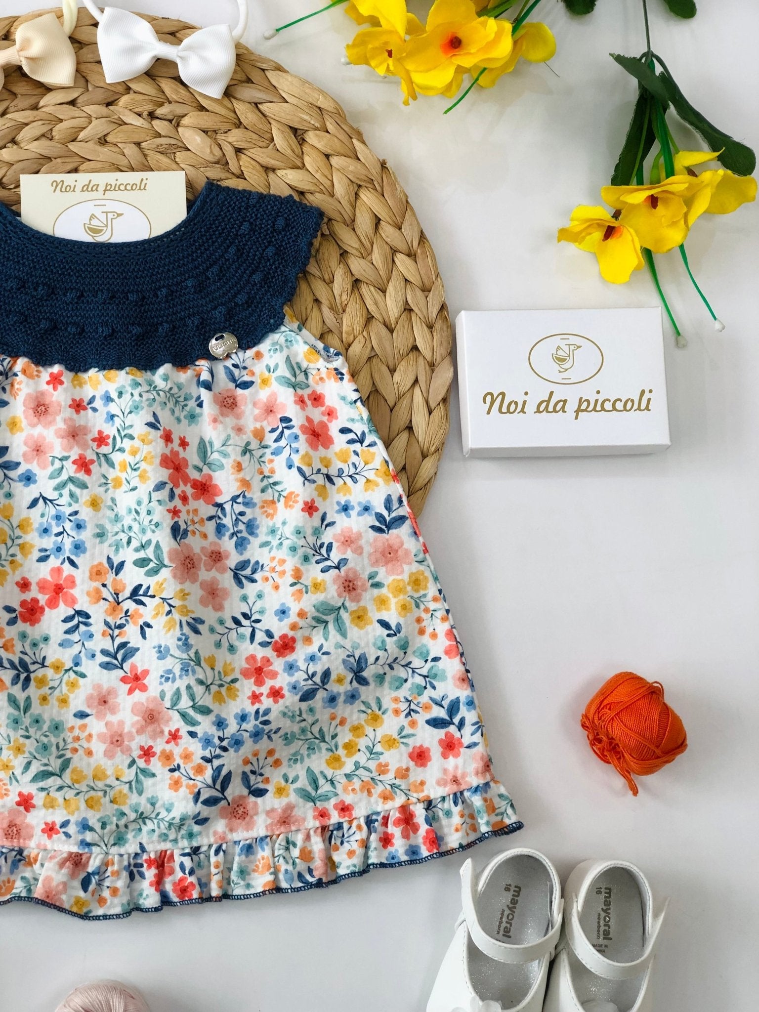 VESTINA FILATO E COTONE FIORELLINI - Noi da piccoli