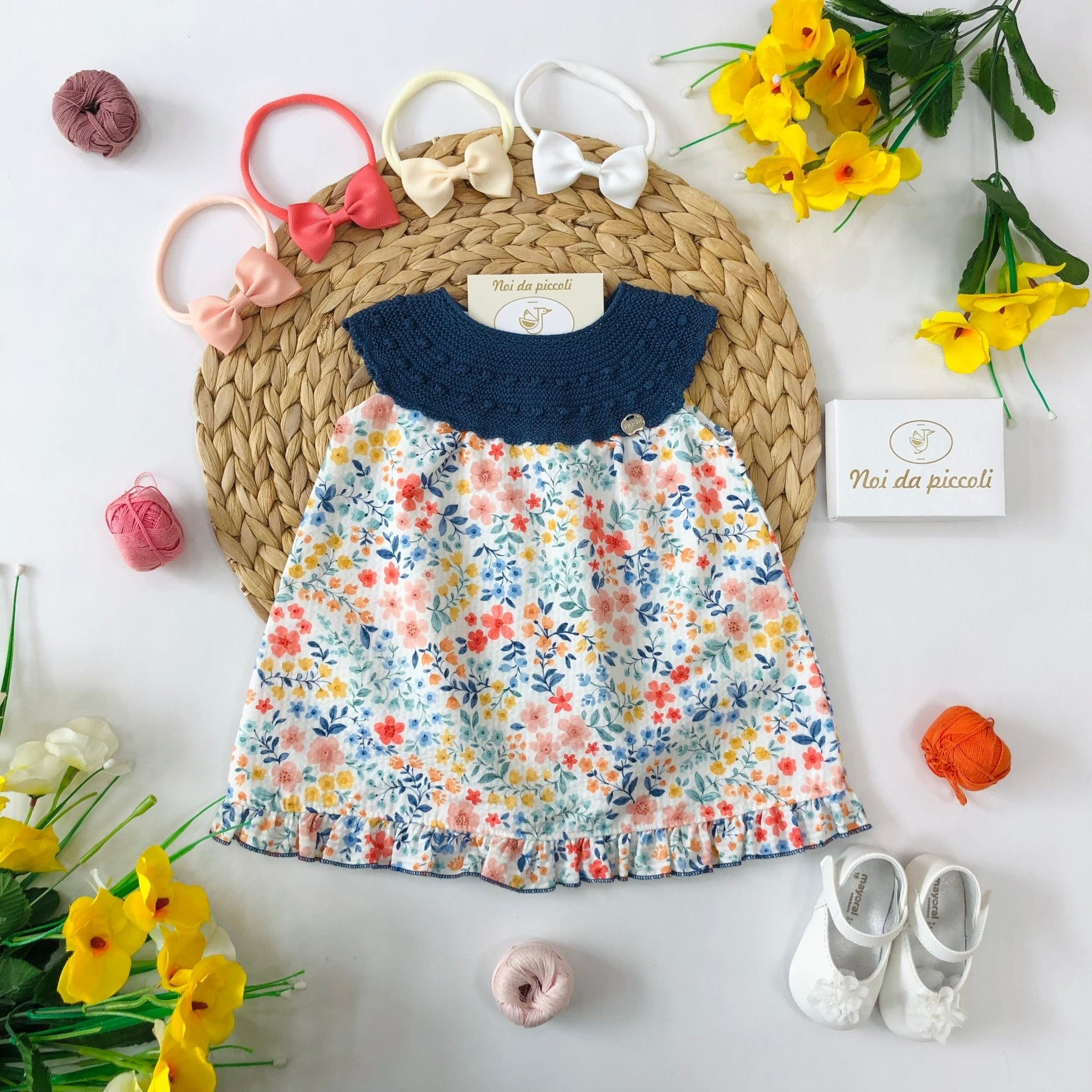 VESTINA FILATO E COTONE FIORELLINI - Noi da piccoli