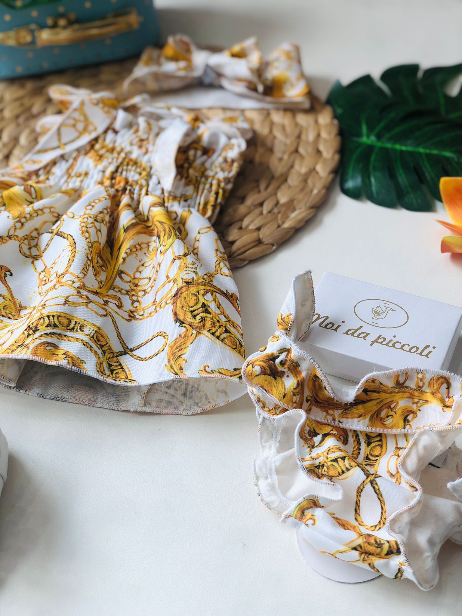 VESTINA MAIOLICA CARUSO - Noi da piccoli