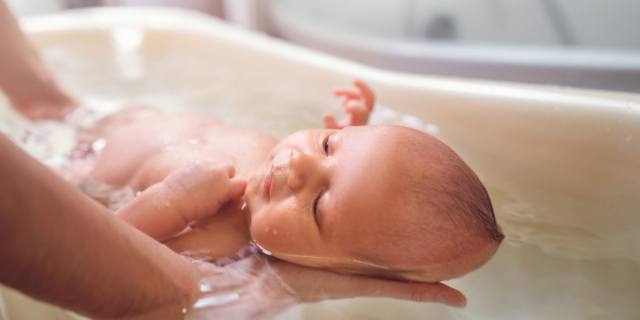 Come Fare Il Bagno Al Bambino: Consigli Pratici Per Un Momento Di Relax E Igiene - Noi da piccoli