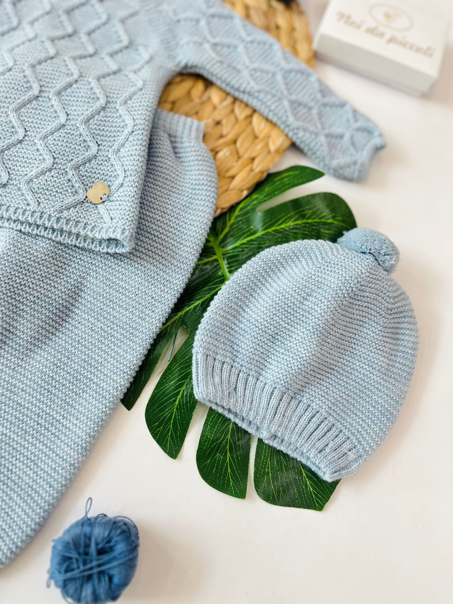 2 PC SET WITH WARM YARN HAT DUST BRAIDING