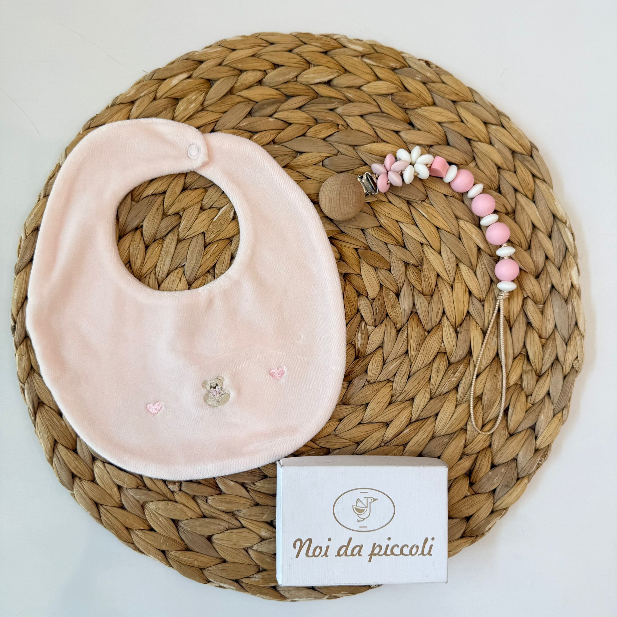 BAVETTA IN CINIGLIA ROSA CON ORSETTO E CUORICINO