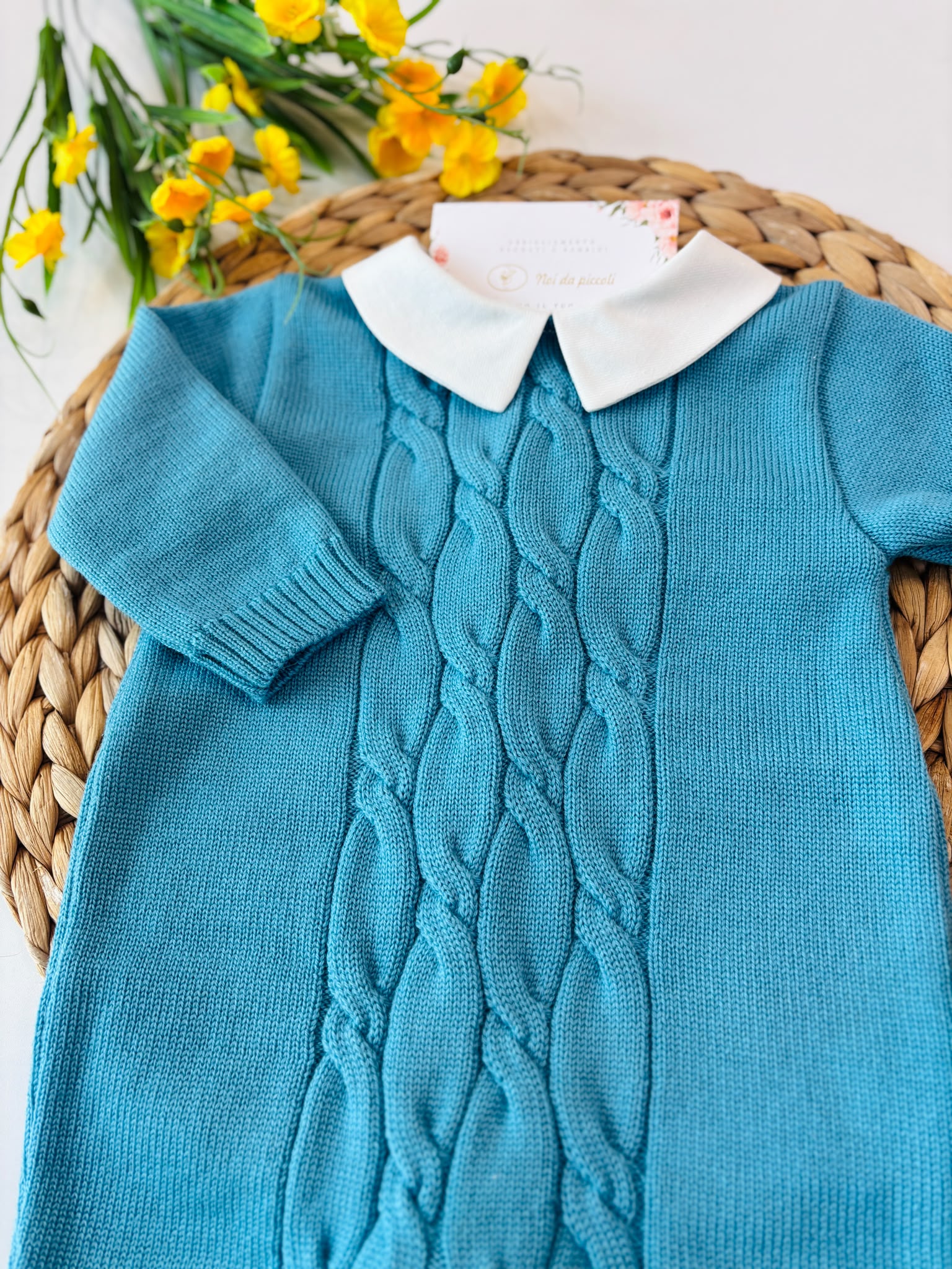 TUTINA CON BABBUCCE 100%  IN LANA MERINO EXTRAFINE PETROLIO
