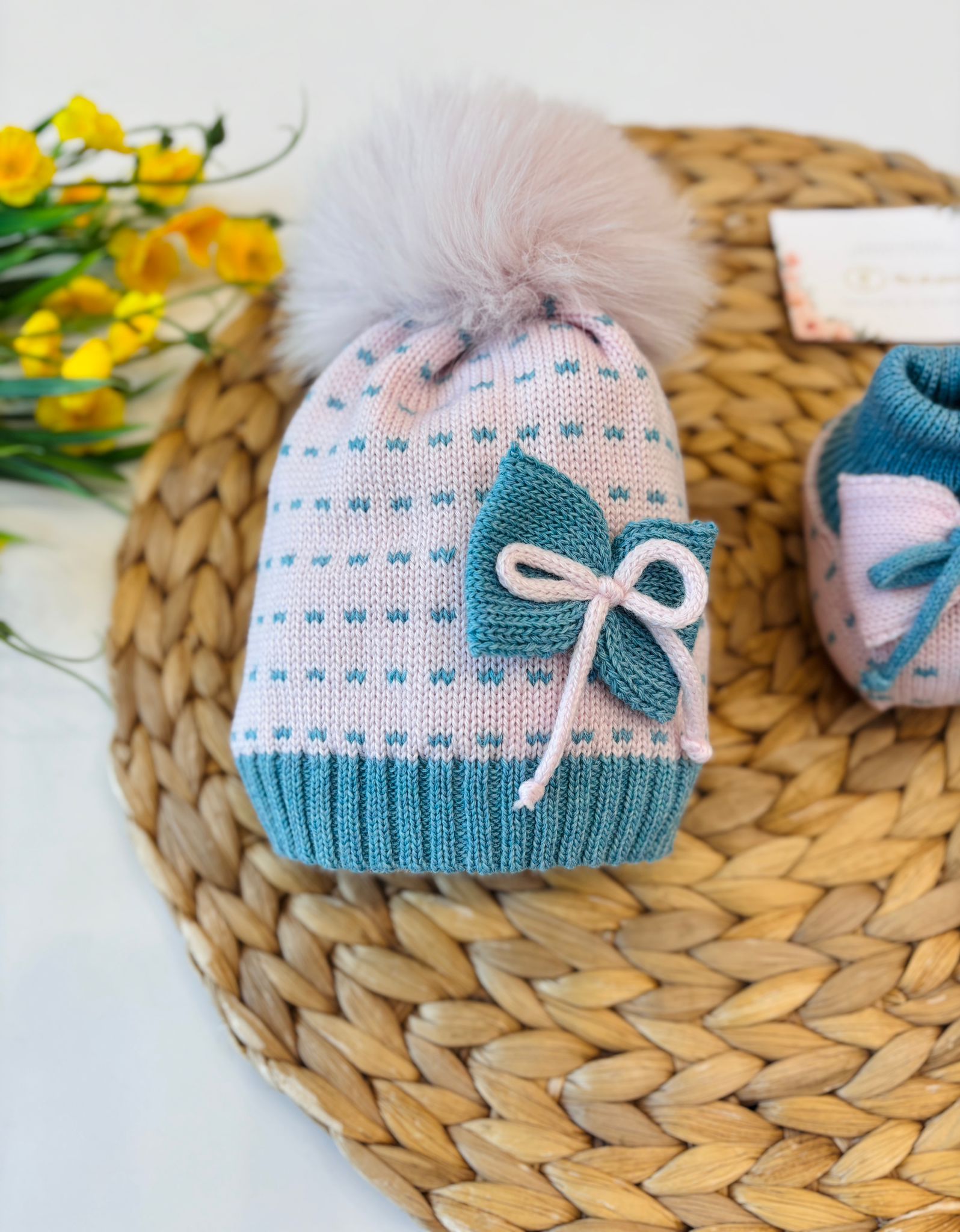 CAPPELLO E BABBUCCE PURA LANA ROSA
