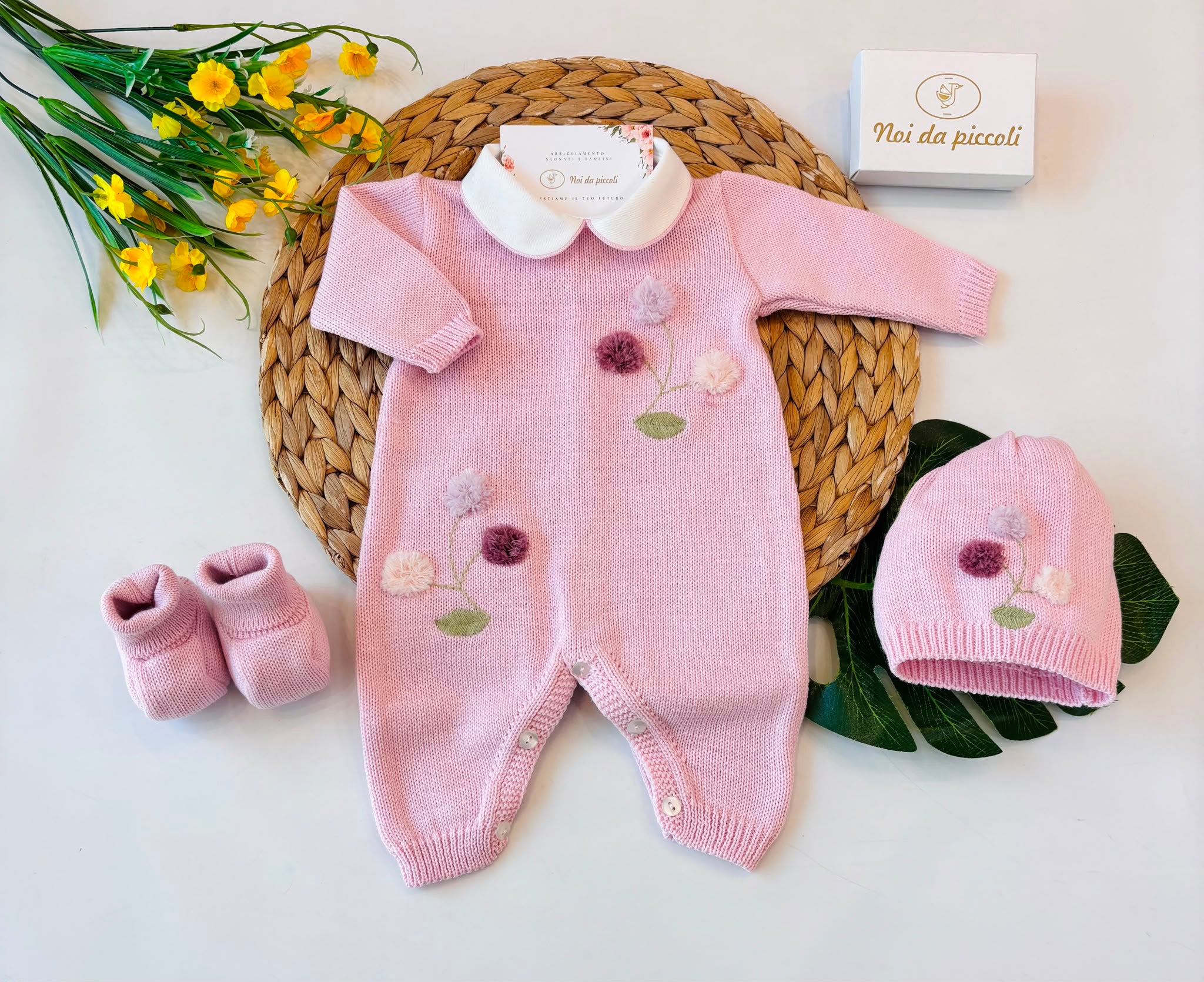 TUTINA CON PARURE IN LANA ROSA