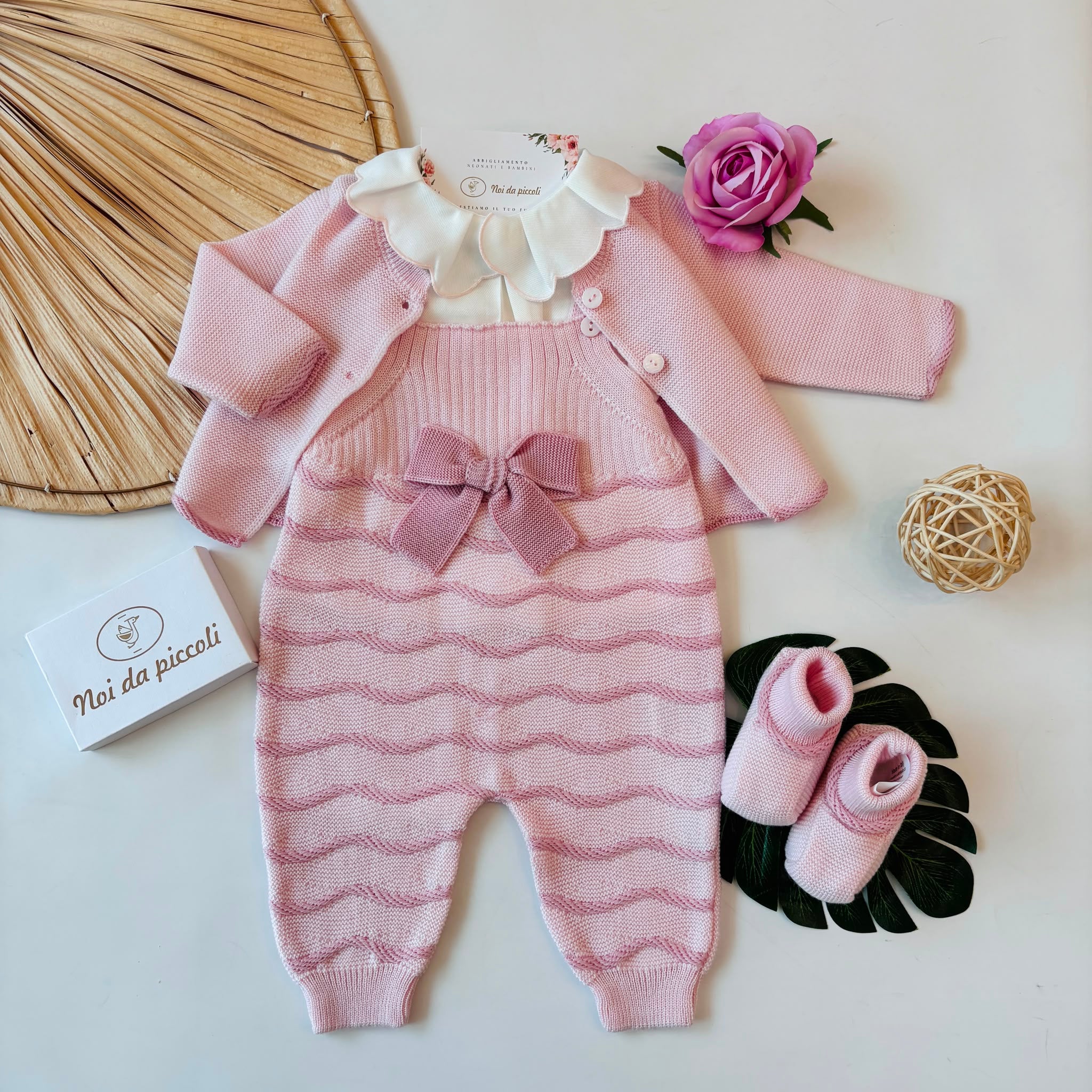 SALOPETTE CON BABBUCCE 100% LANA ROSA