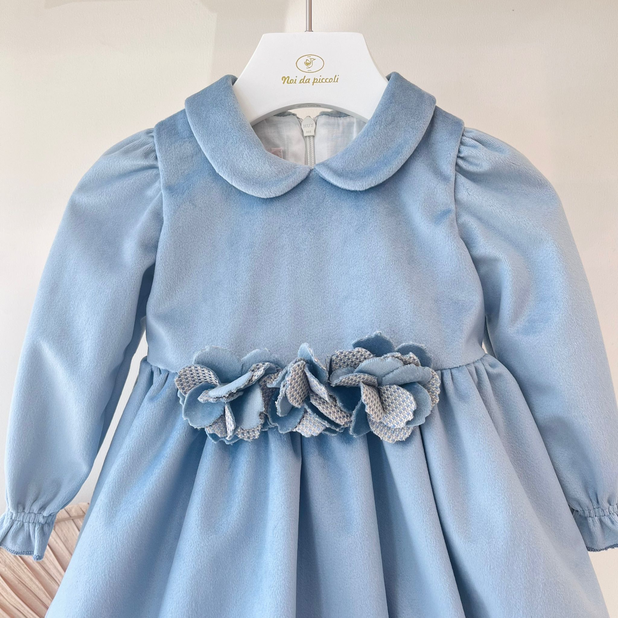ABITO IN VELLUTO AZZURRO