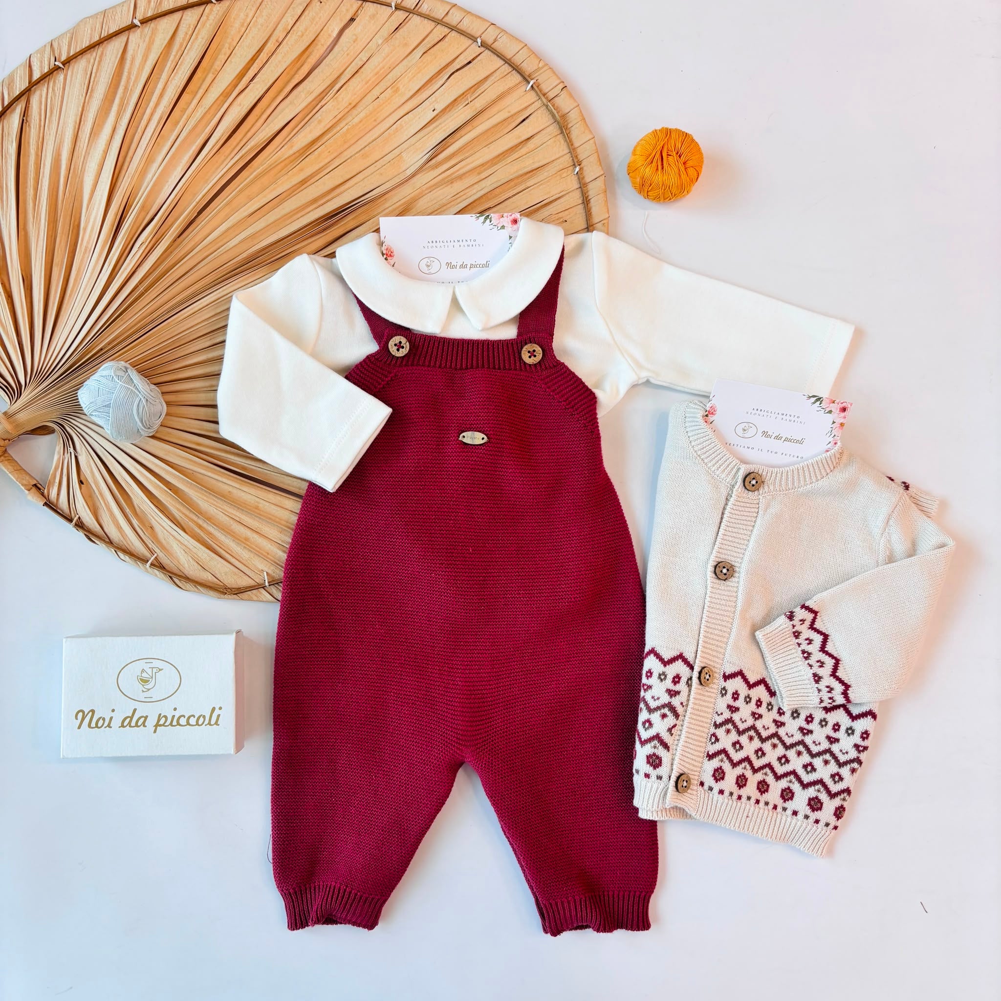 COMPLETO IN COTONE CALDO CON SALOPETTE BORDEAUX