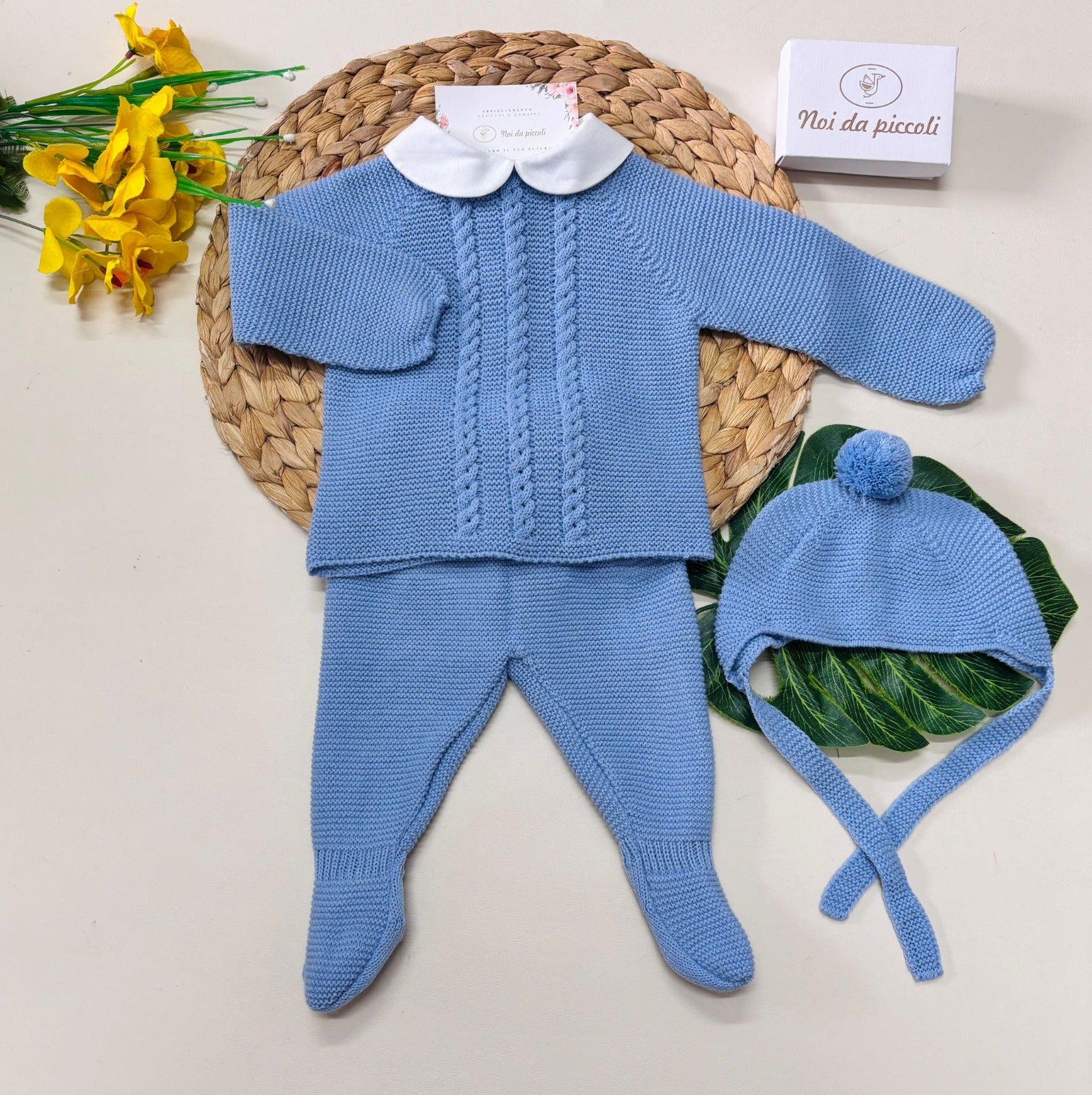 COMPLETO 2PZ CON CAPPELLINO FILATO CALDO CIELO