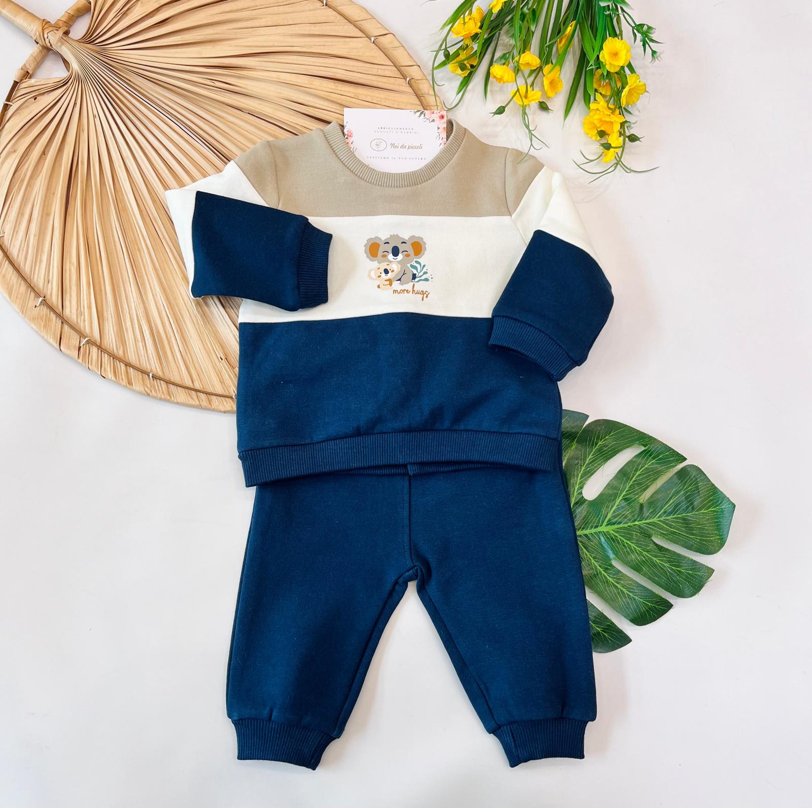 COMPLETO IN COTONE CALDO BLU CON SCRITTA "MORE HUGS"