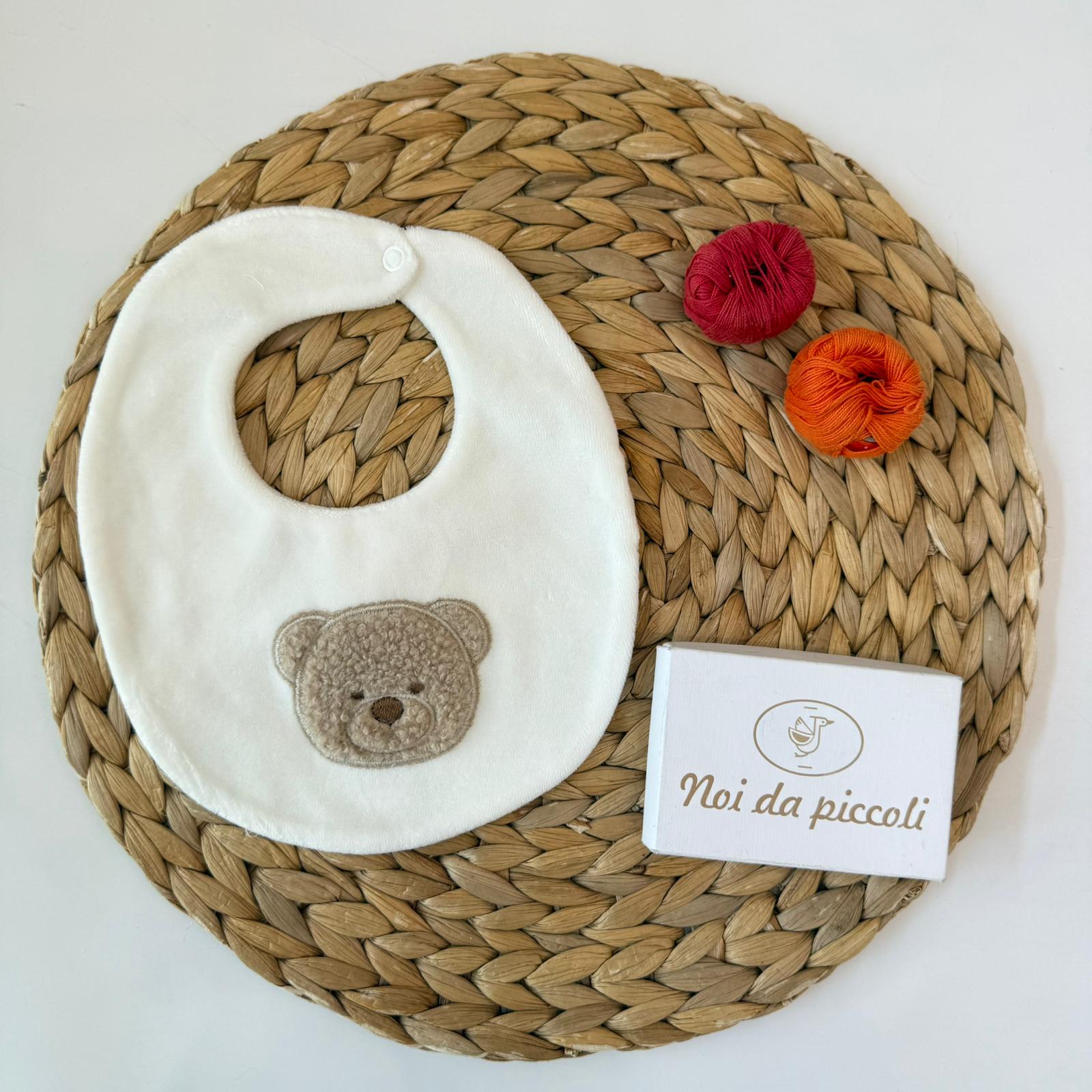 BAVETTA IN CINIGLIA BIANCA CON ORSETTO BEIGE